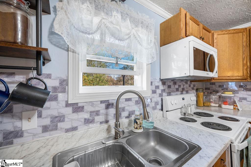 128 Barnett Road Campobello, SC 29322