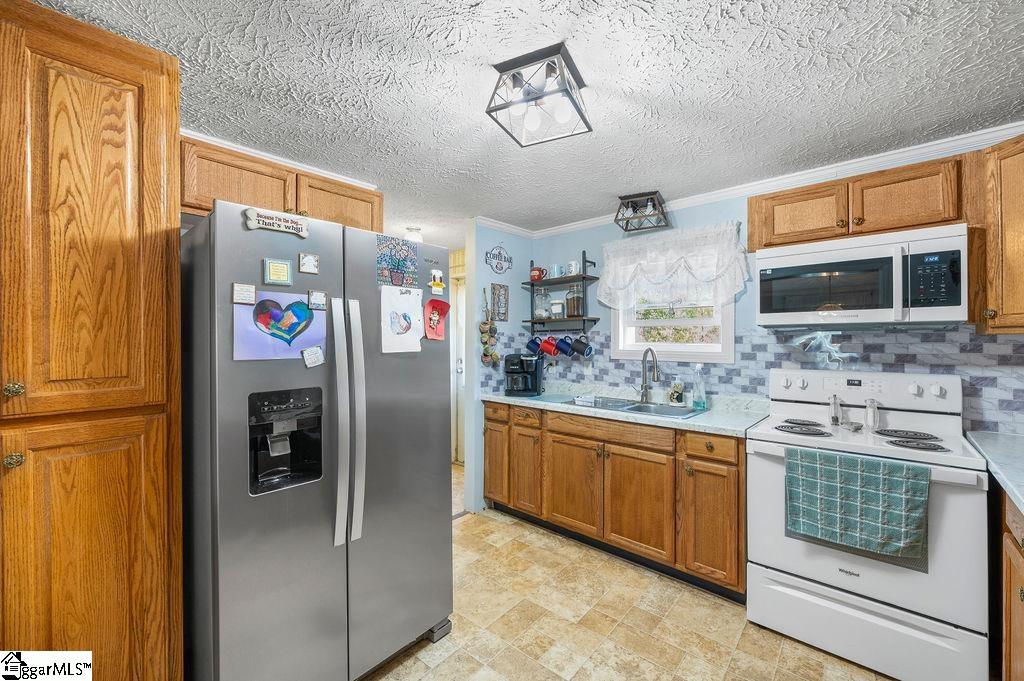 128 Barnett Road Campobello, SC 29322