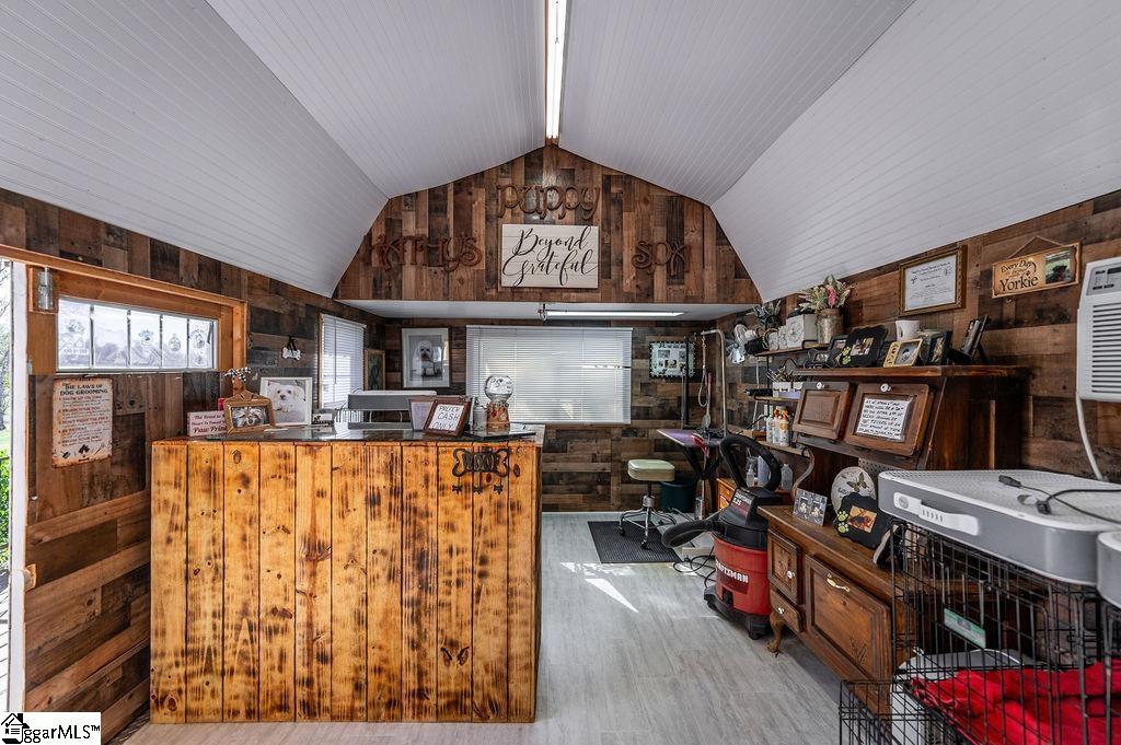 128 Barnett Road Campobello, SC 29322