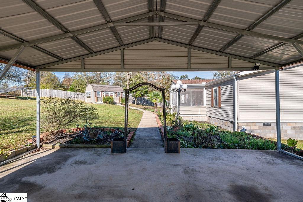 128 Barnett Road Campobello, SC 29322