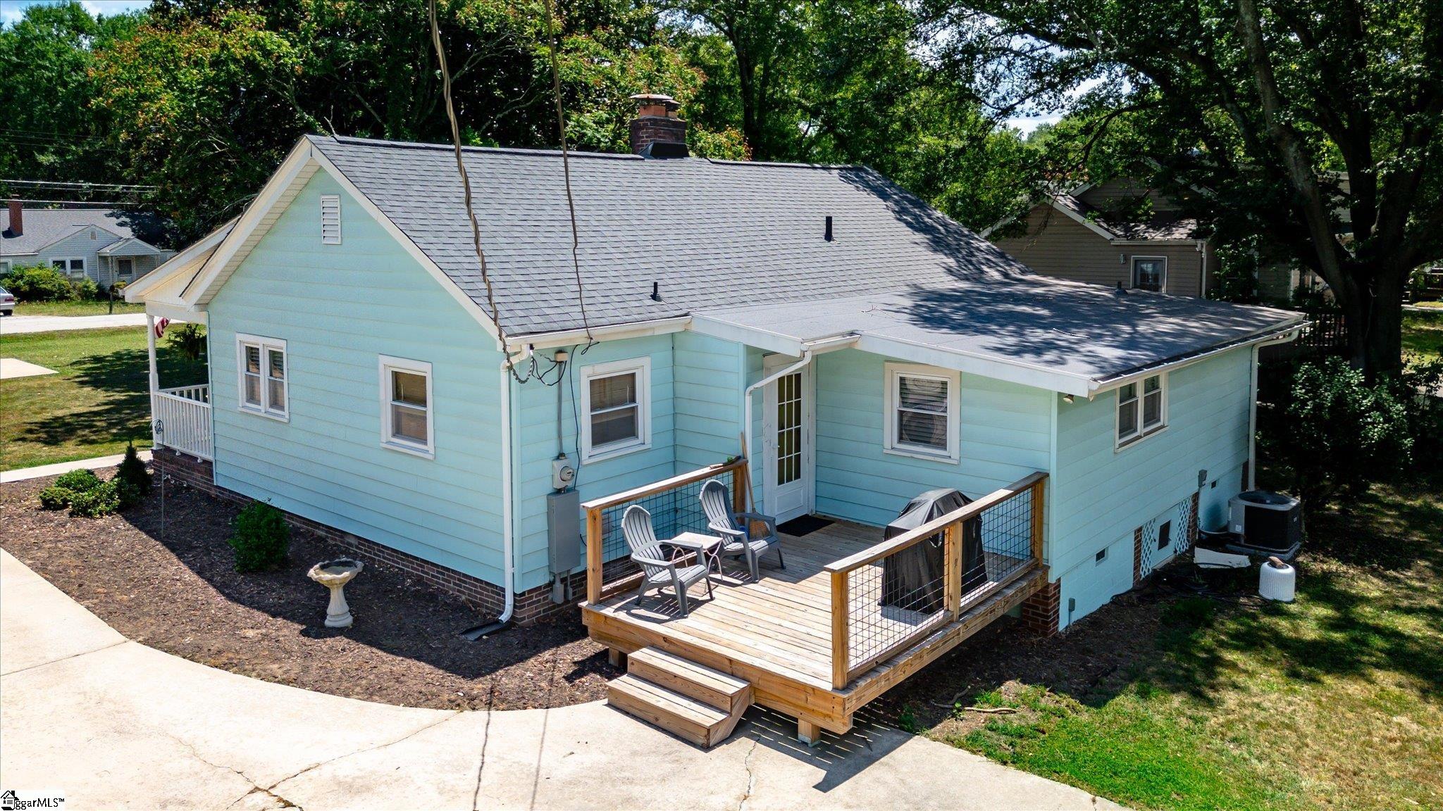 209 Donnan Road Taylors, SC 29687