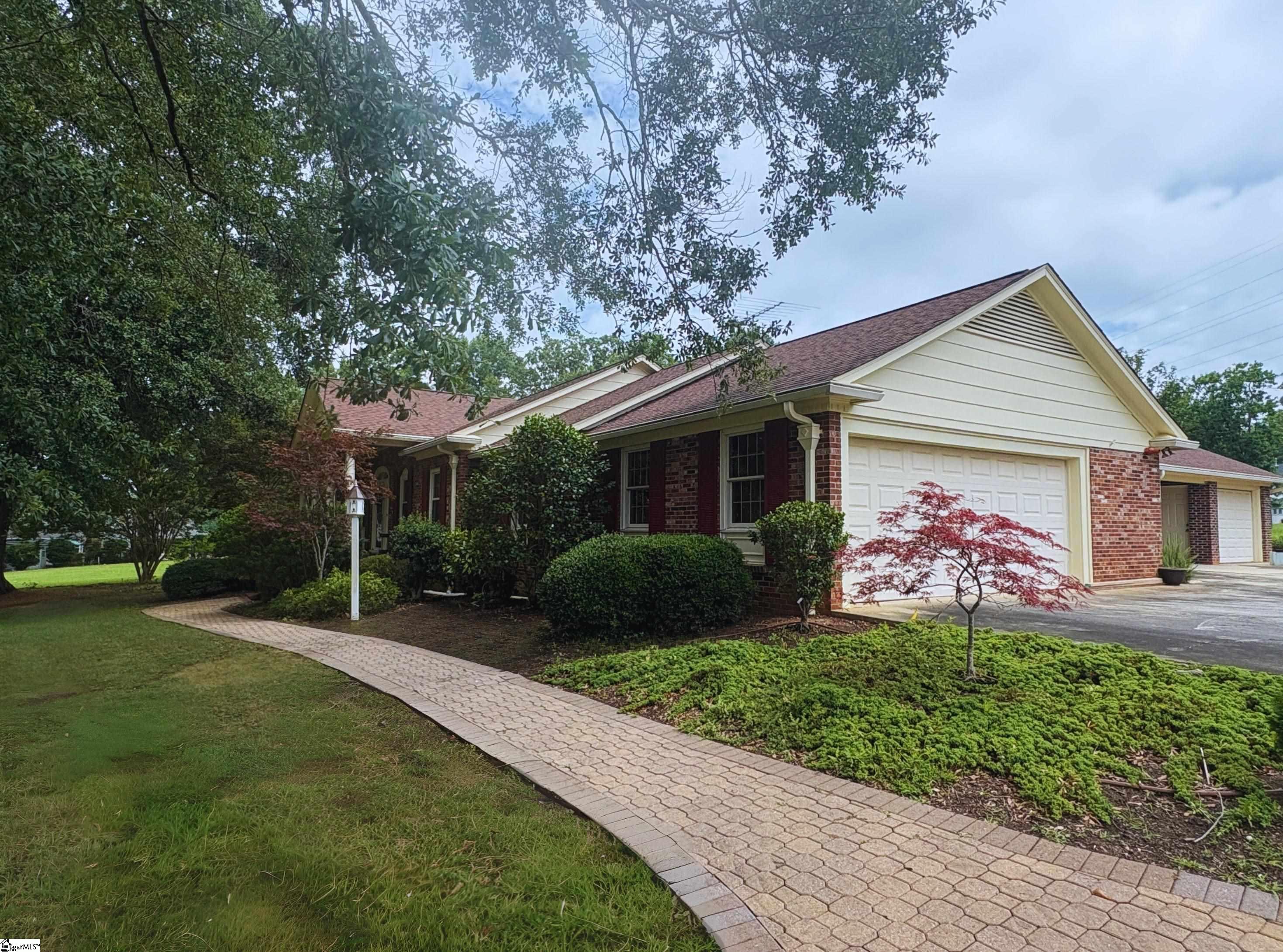 718 Parkview Drive Laurens, SC 29360