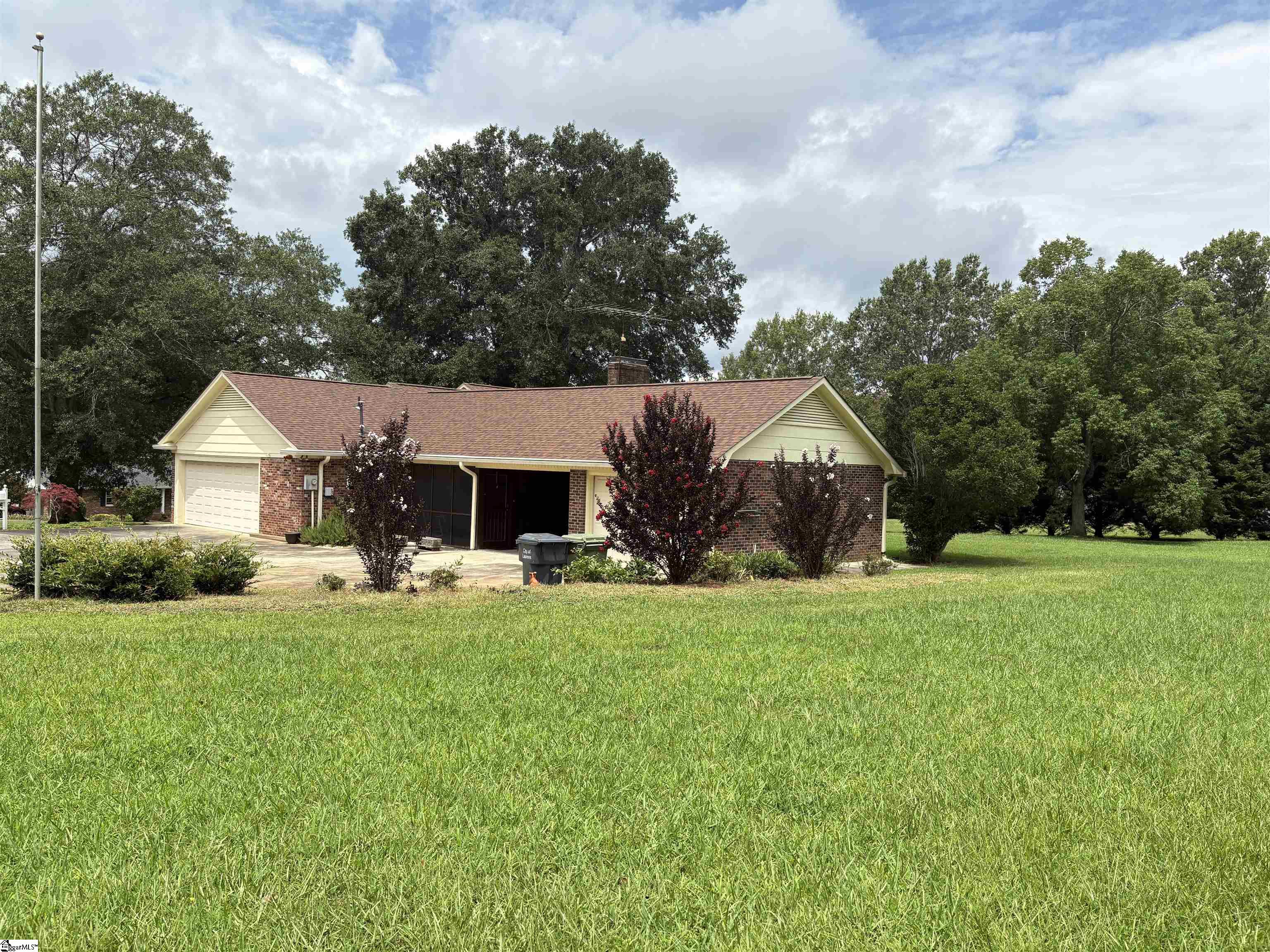 718 Parkview Drive Laurens, SC 29360