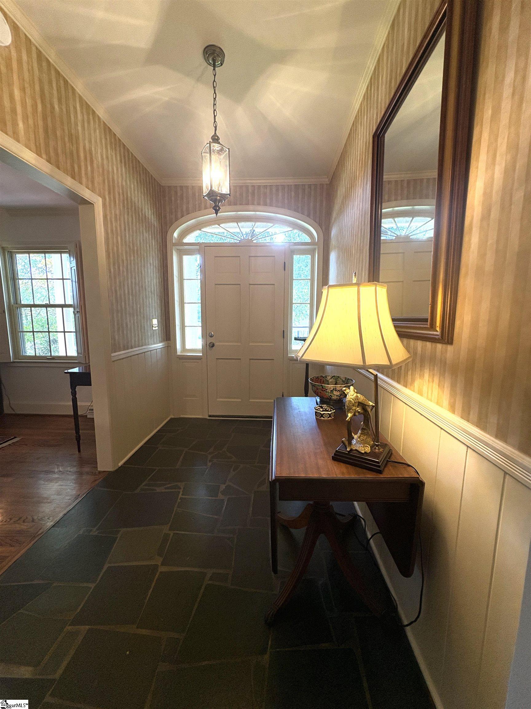 718 Parkview Drive Laurens, SC 29360