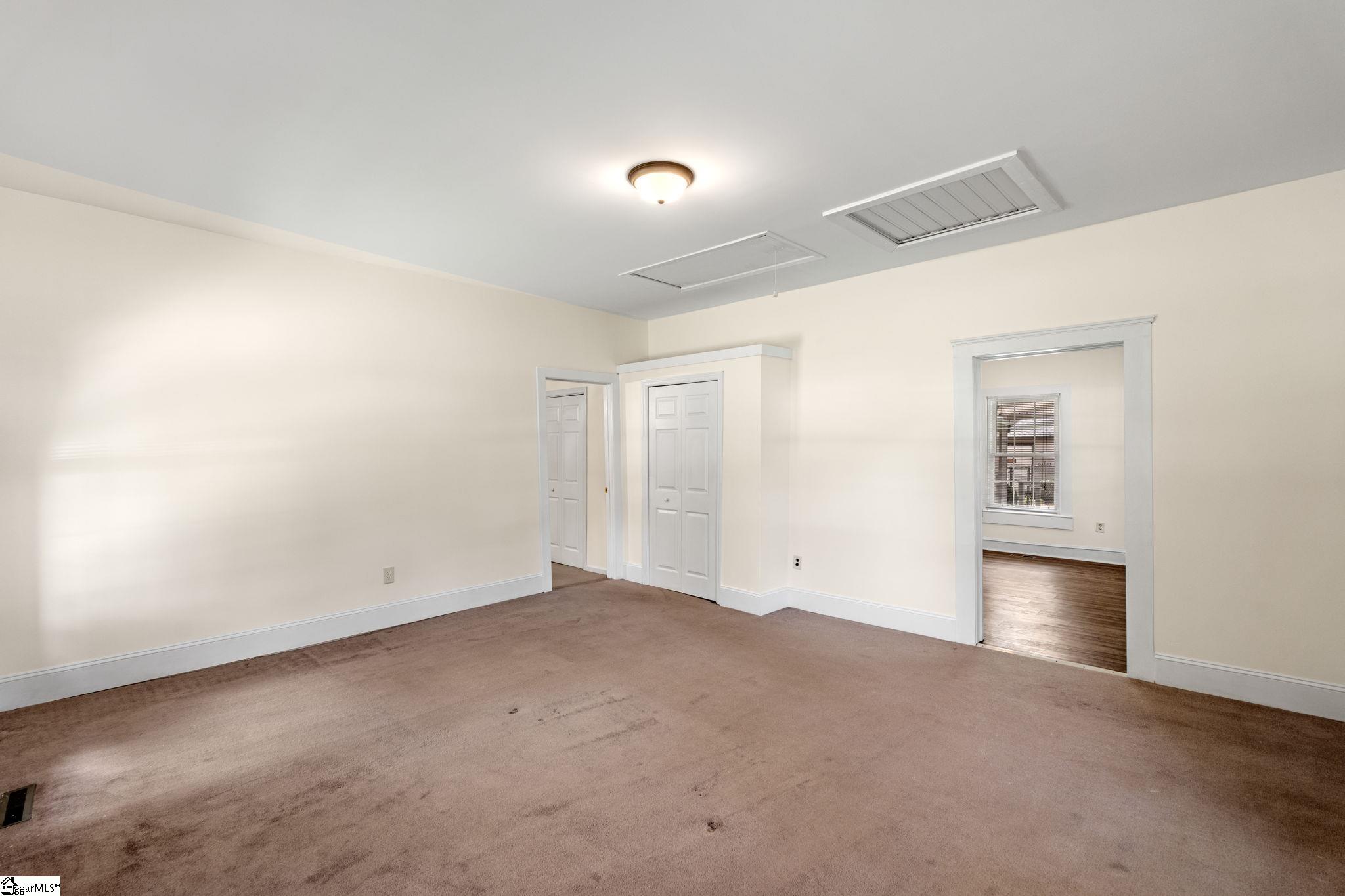 206 Ivydale Drive Greenville, SC 29609