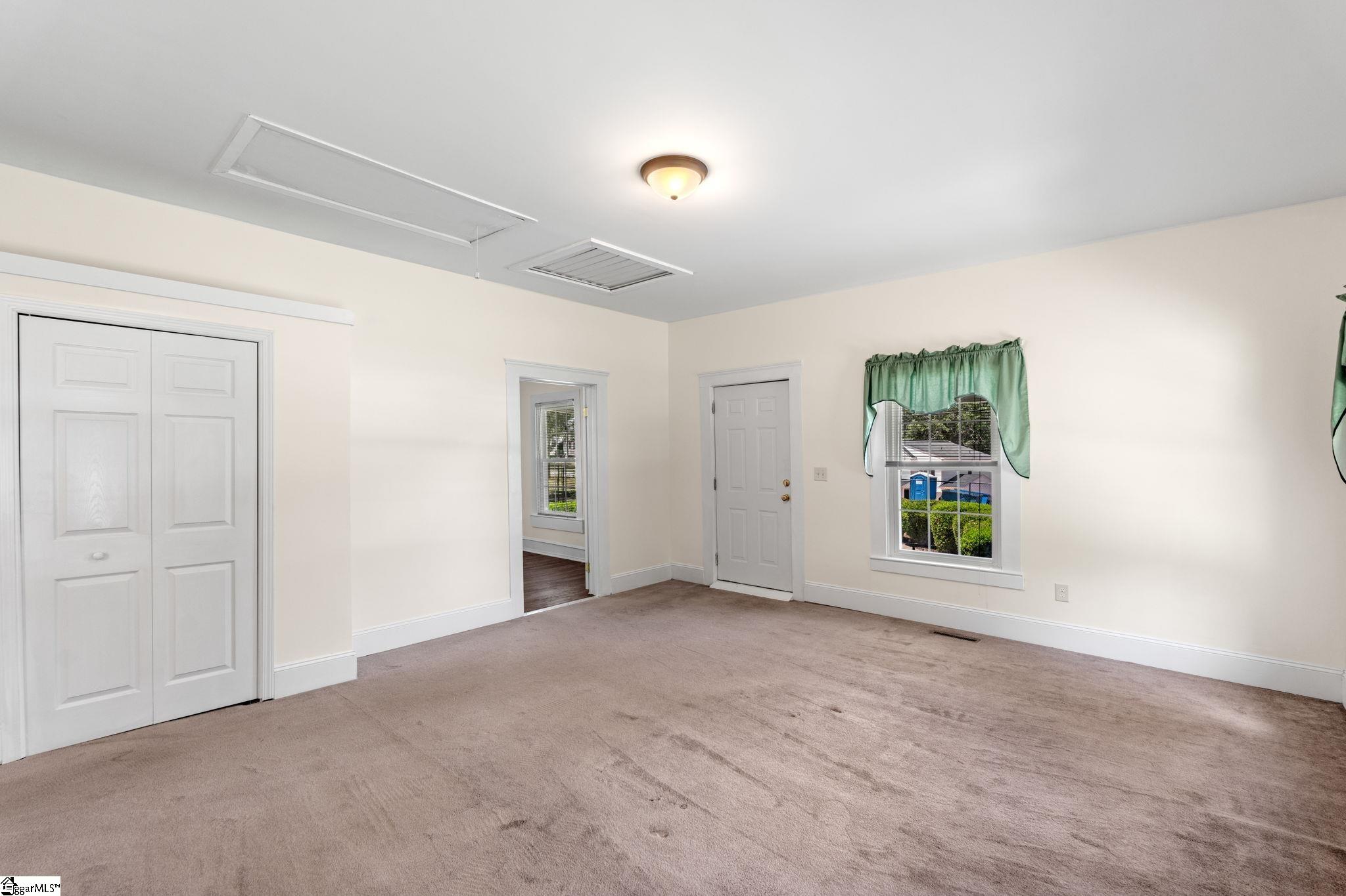206 Ivydale Drive Greenville, SC 29609