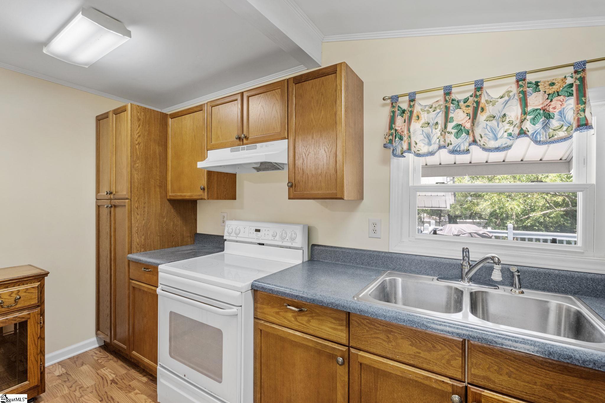 206 Ivydale Drive Greenville, SC 29609