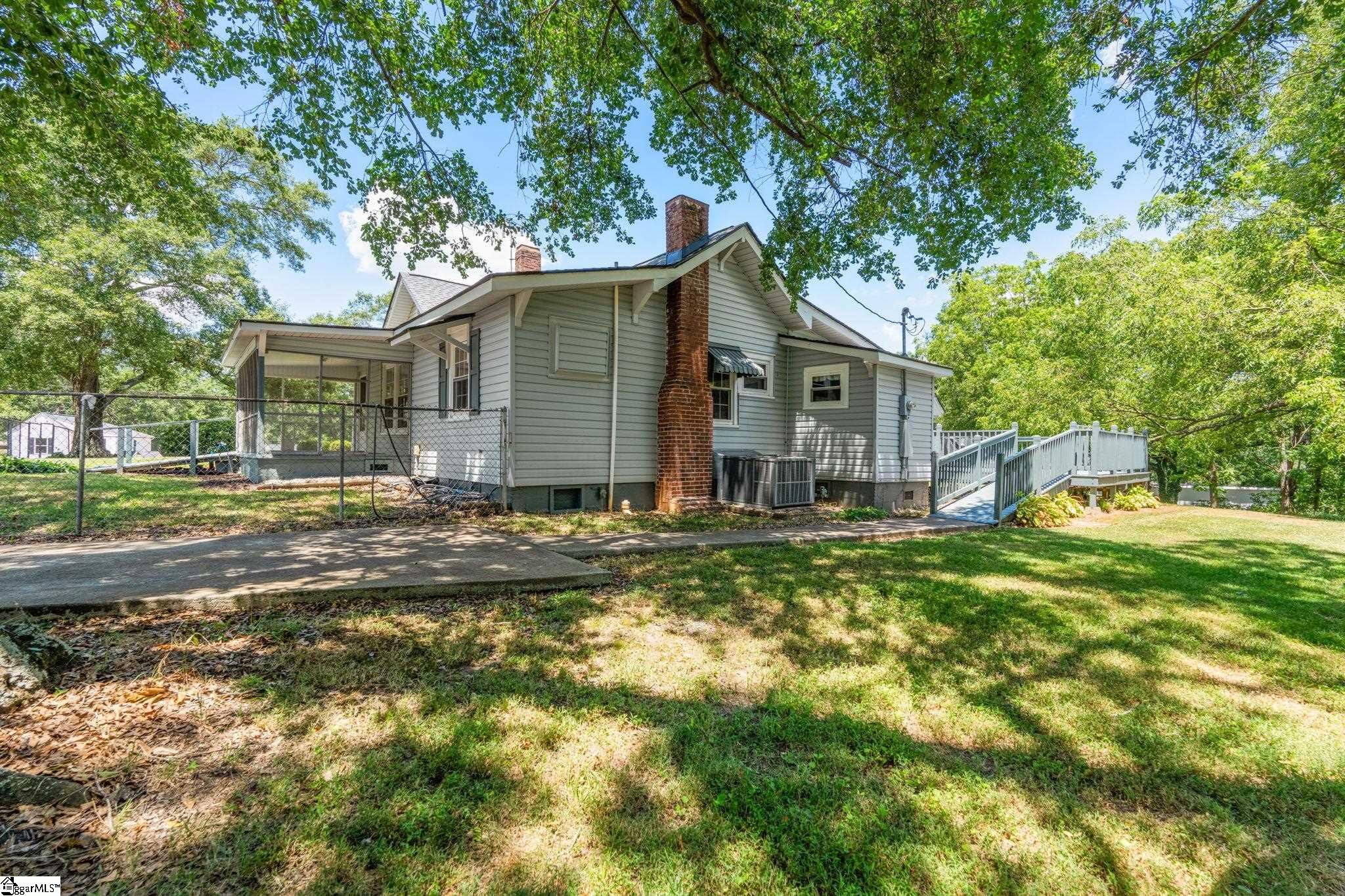 206 Ivydale Drive Greenville, SC 29609