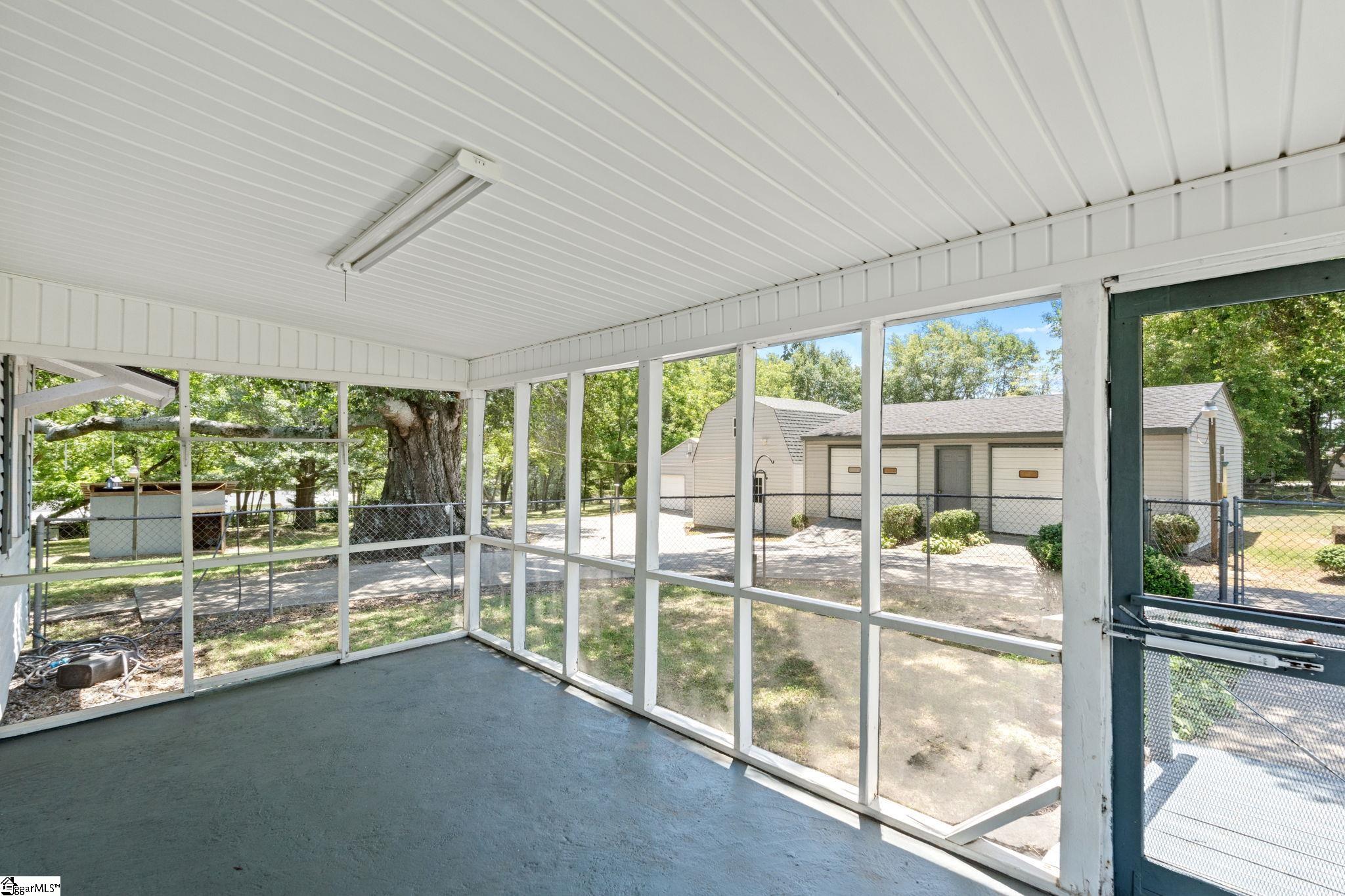 206 Ivydale Drive Greenville, SC 29609