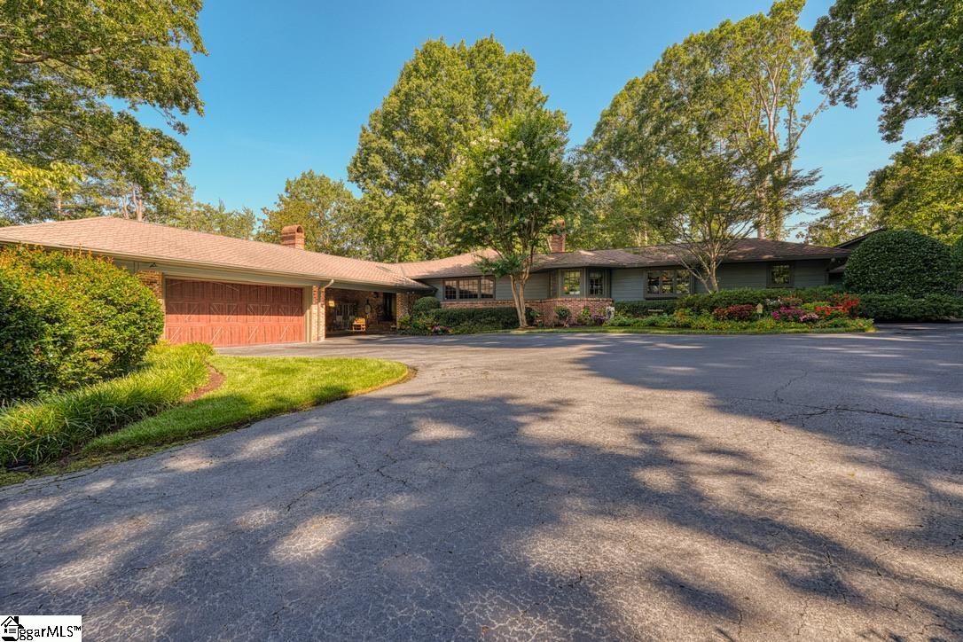 121 Montgomery Drive Spartanburg, SC 29302
