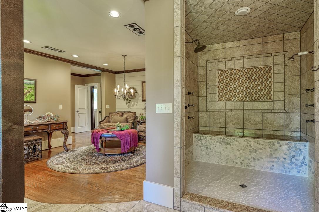 121 Montgomery Drive Spartanburg, SC 29302