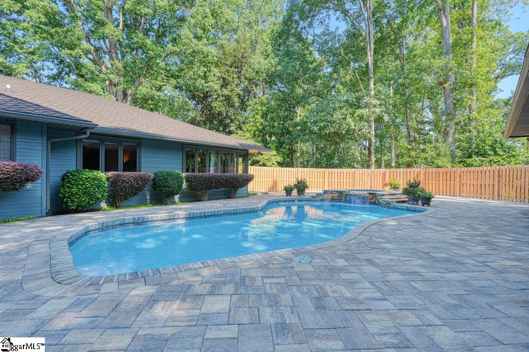 121 Montgomery Drive Spartanburg, SC 29302