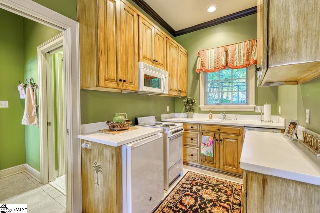 121 Montgomery Drive Spartanburg, SC 29302