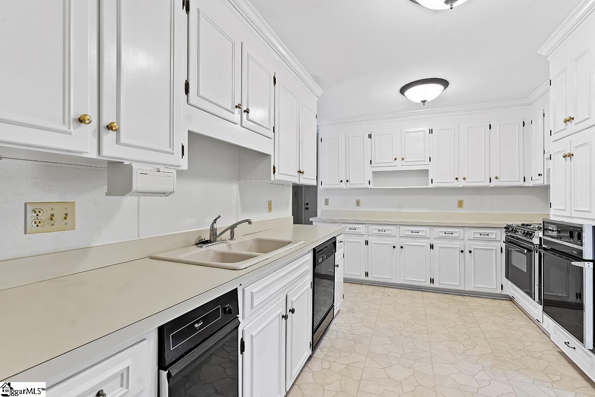 101 Longwood Lane Greenwood, SC 29646