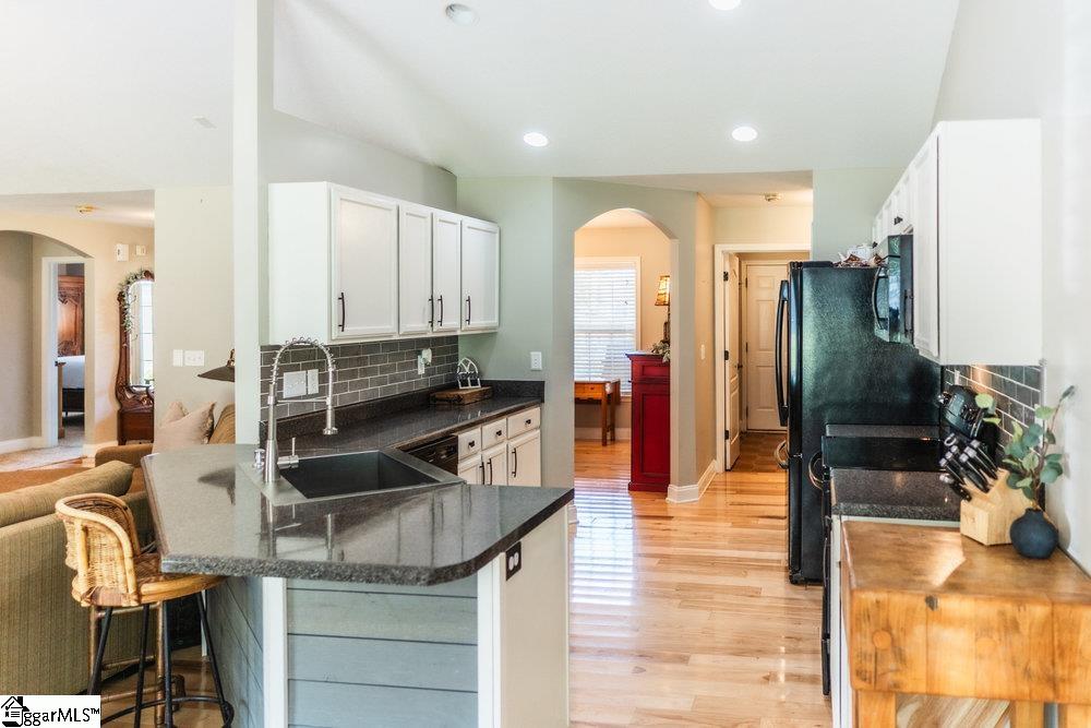 32 Berry Pine Court Taylors, SC 29687