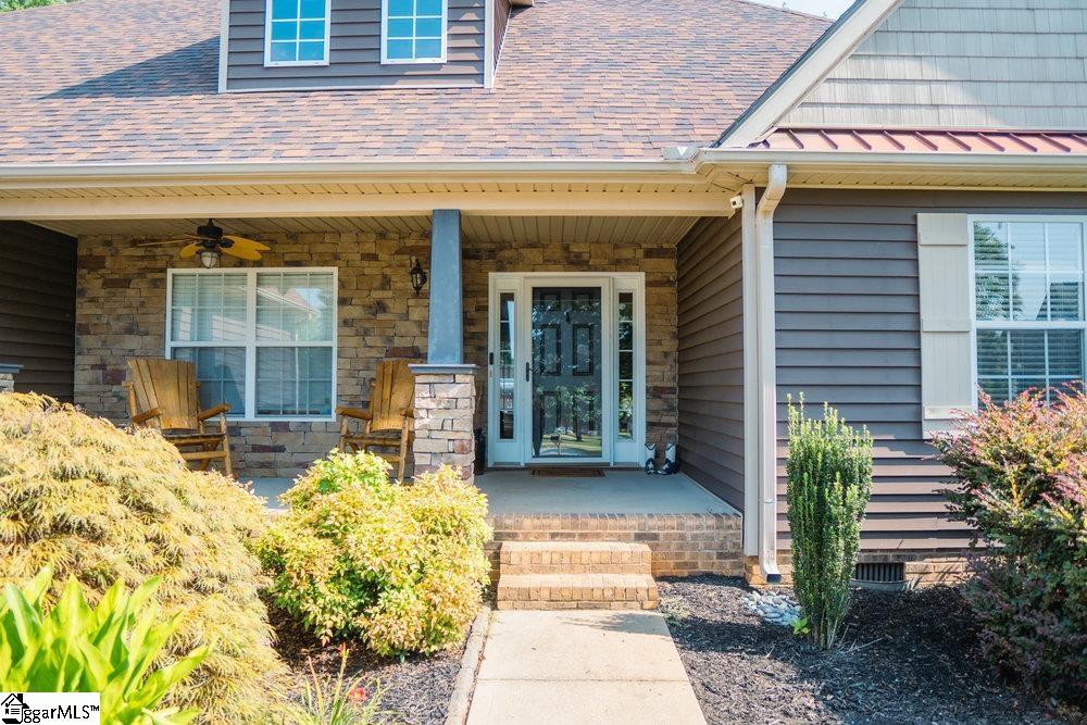 32 Berry Pine Court Taylors, SC 29687