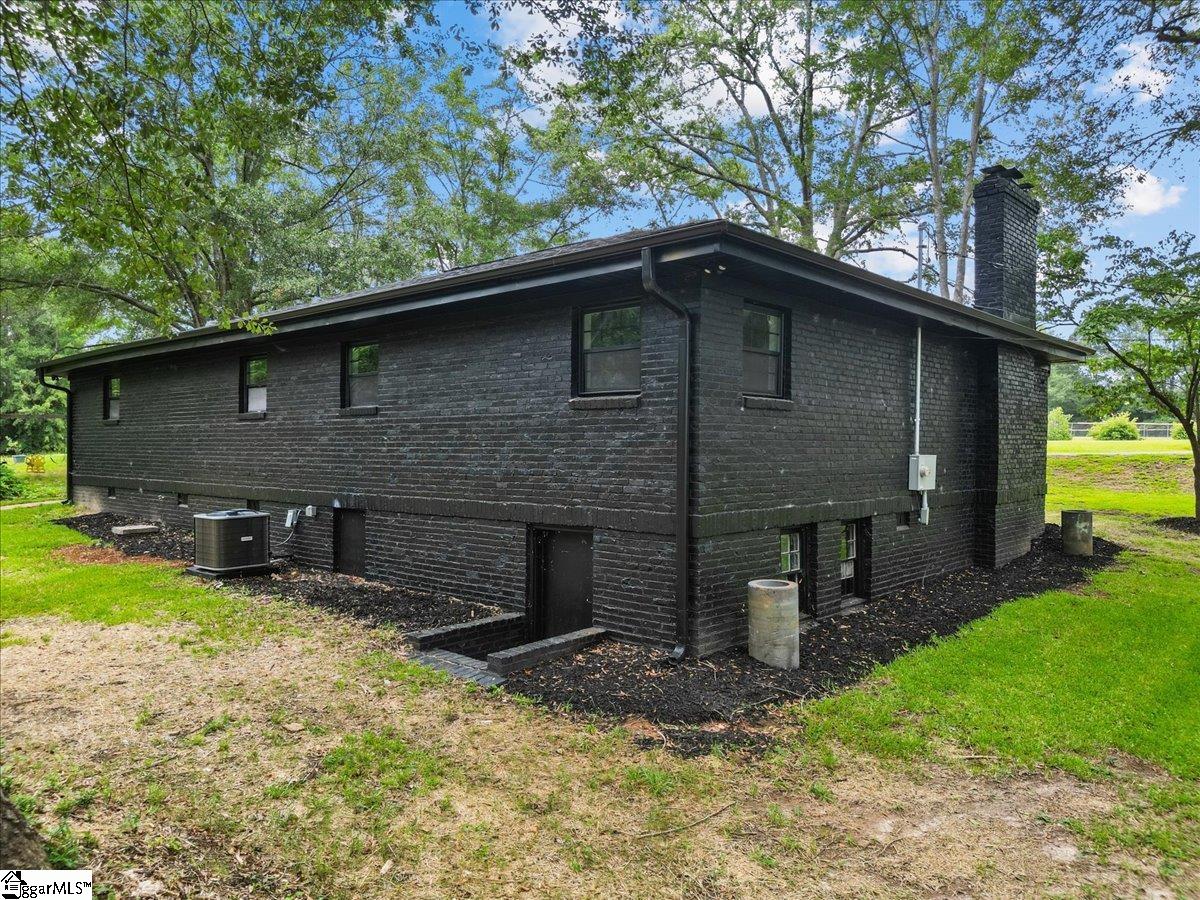 528 Garvin Street Pickens, SC 29671