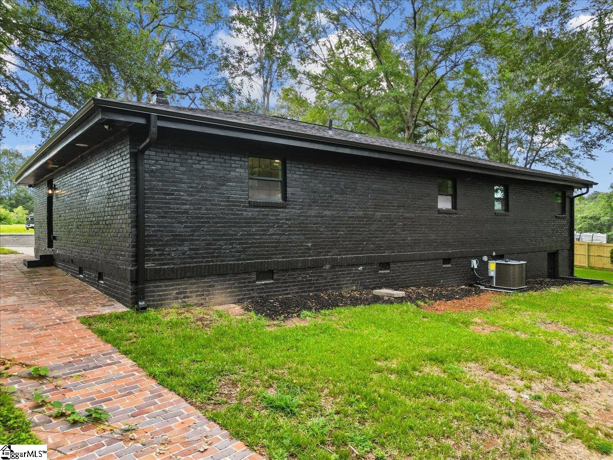 528 Garvin Street Pickens, SC 29671