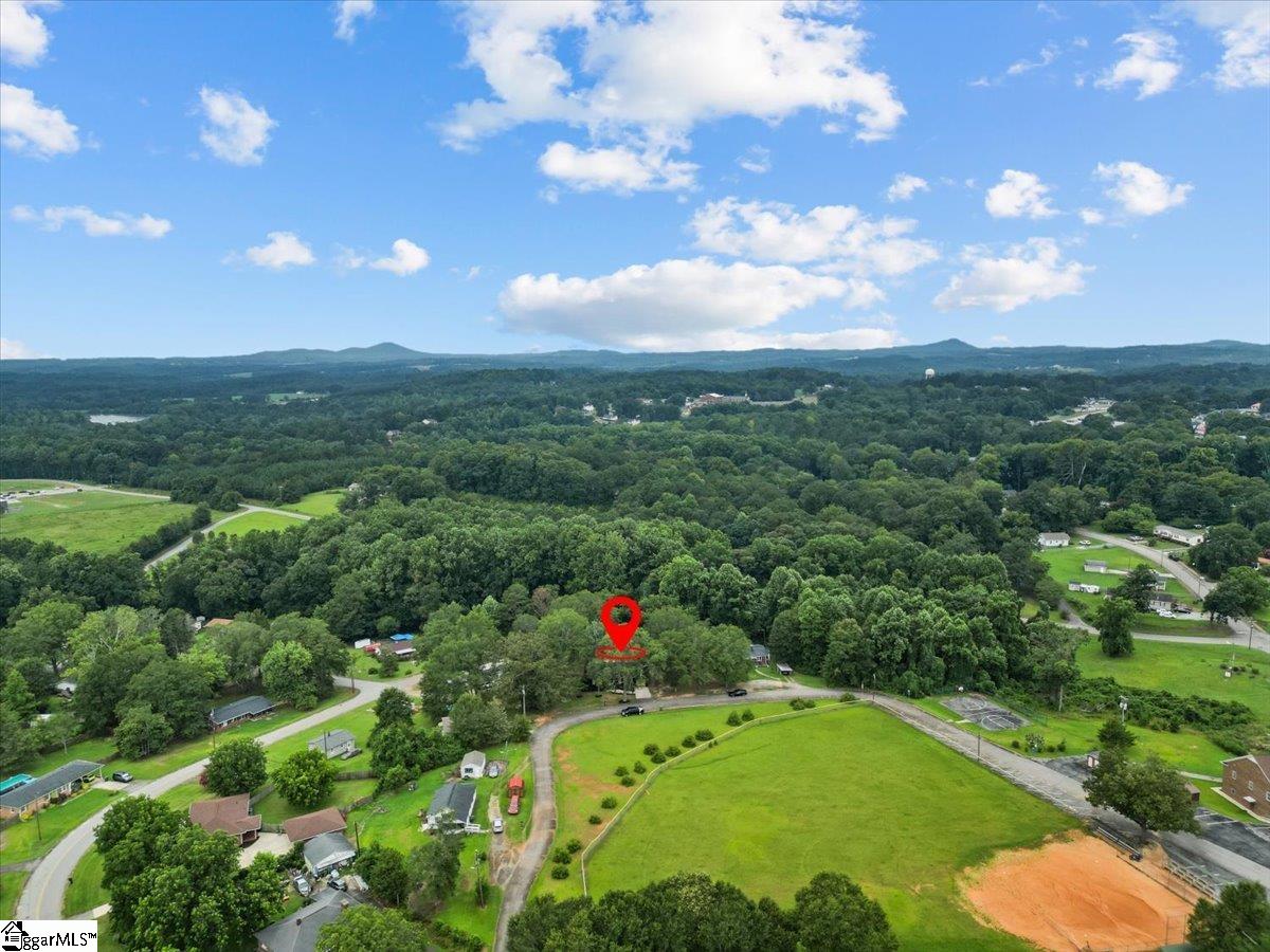 528 Garvin Street Pickens, SC 29671