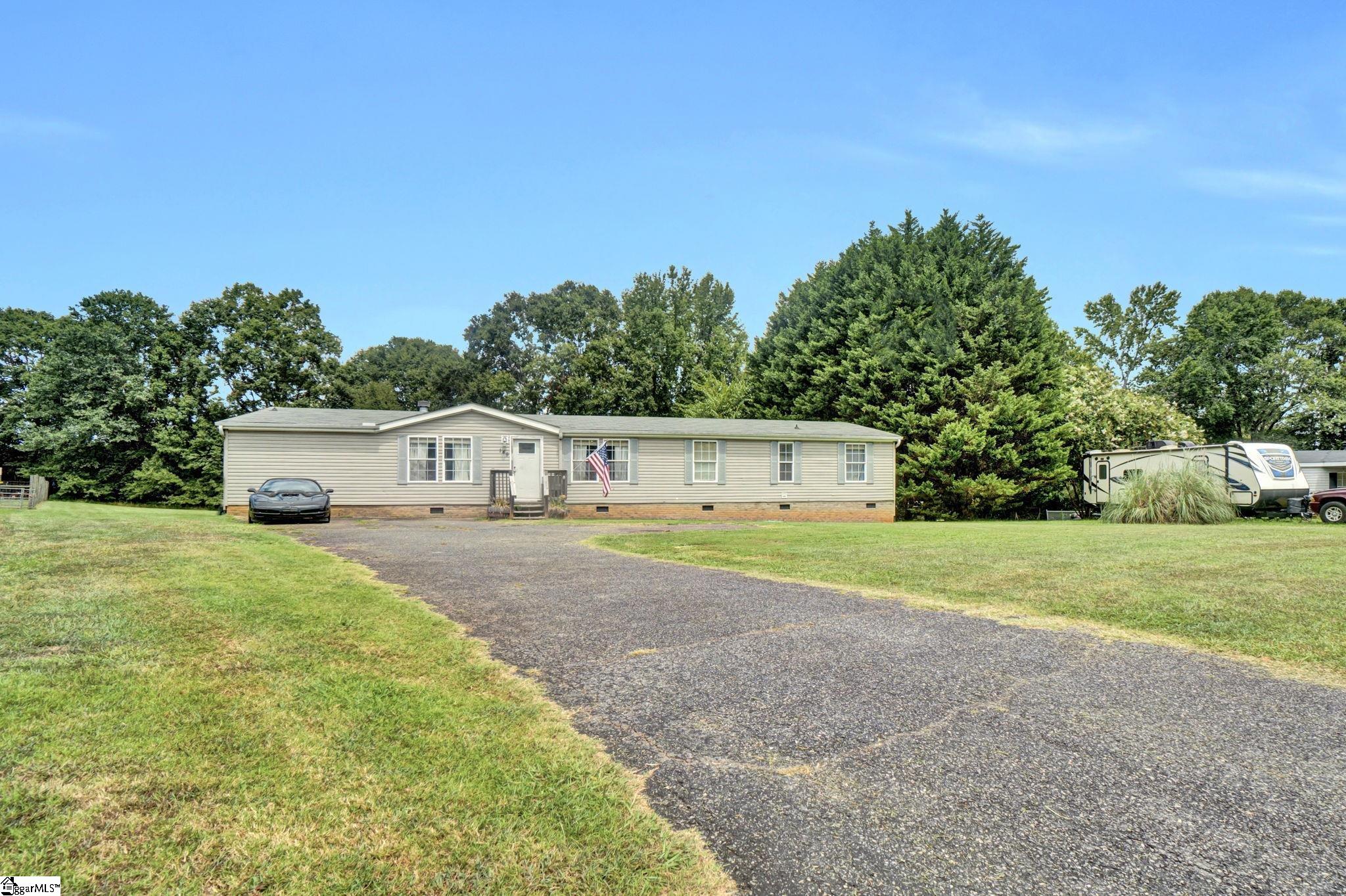149 Pleasant Cove Drive Woodruff, SC 29388