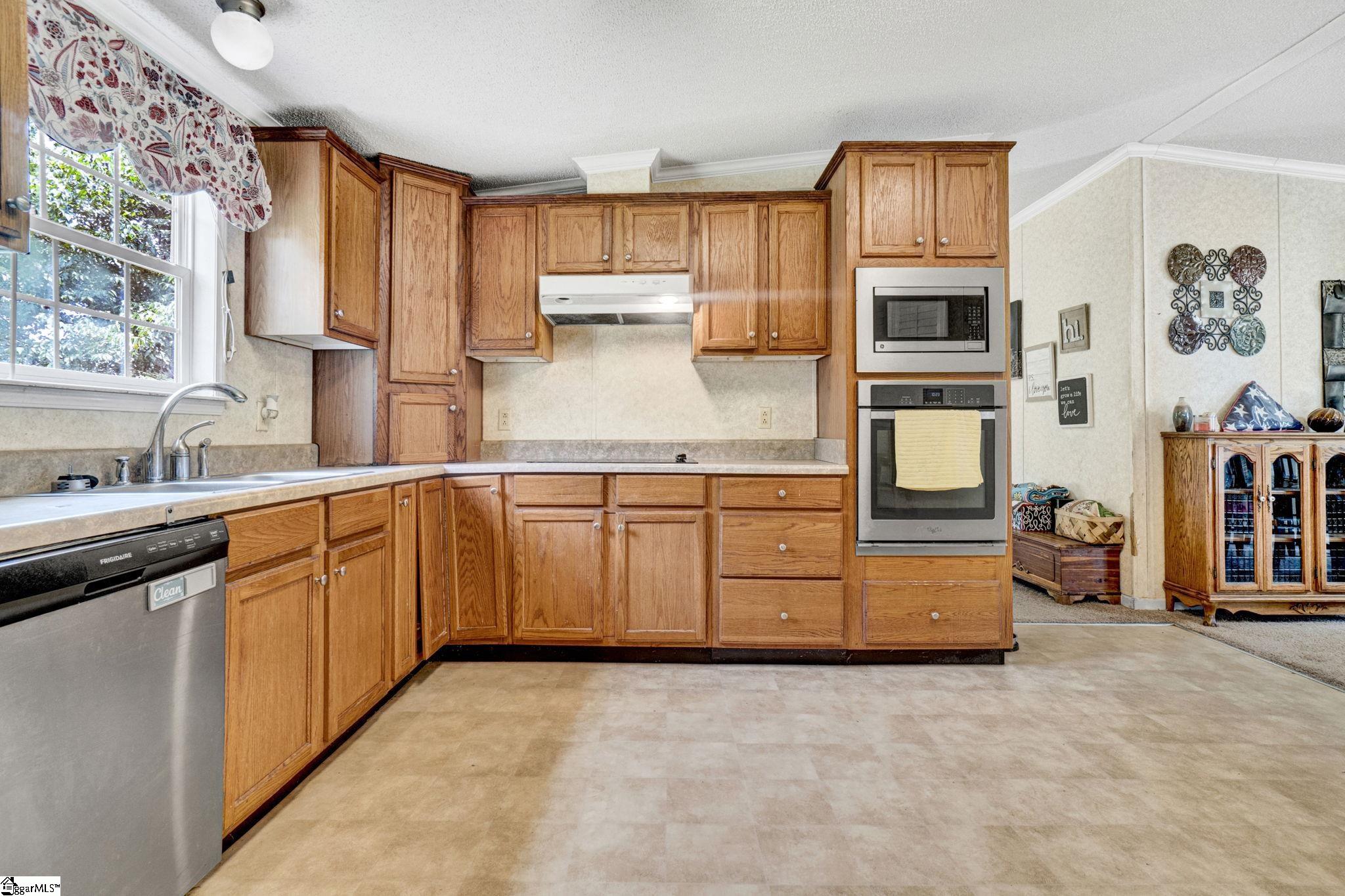 149 Pleasant Cove Drive Woodruff, SC 29388
