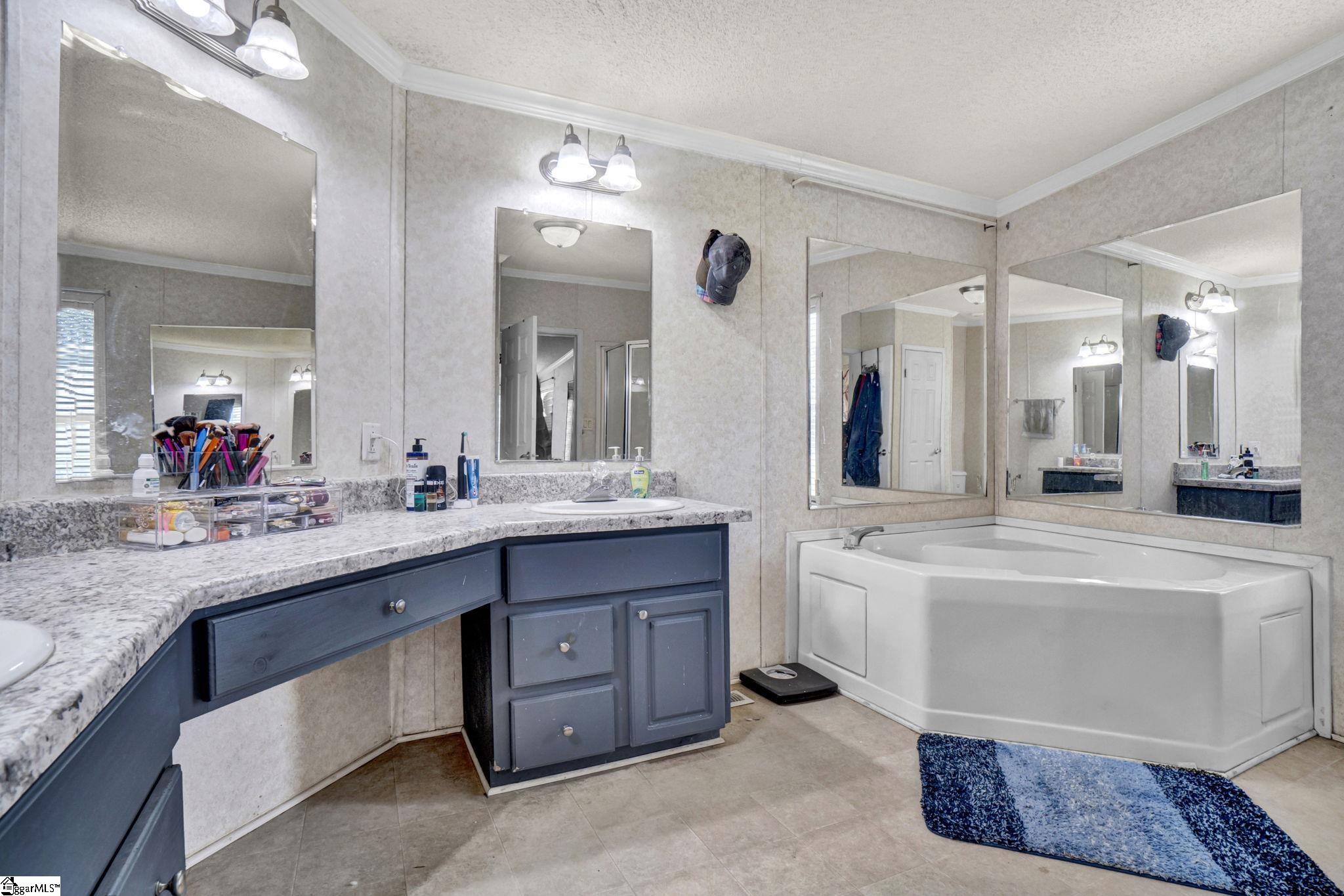 149 Pleasant Cove Drive Woodruff, SC 29388