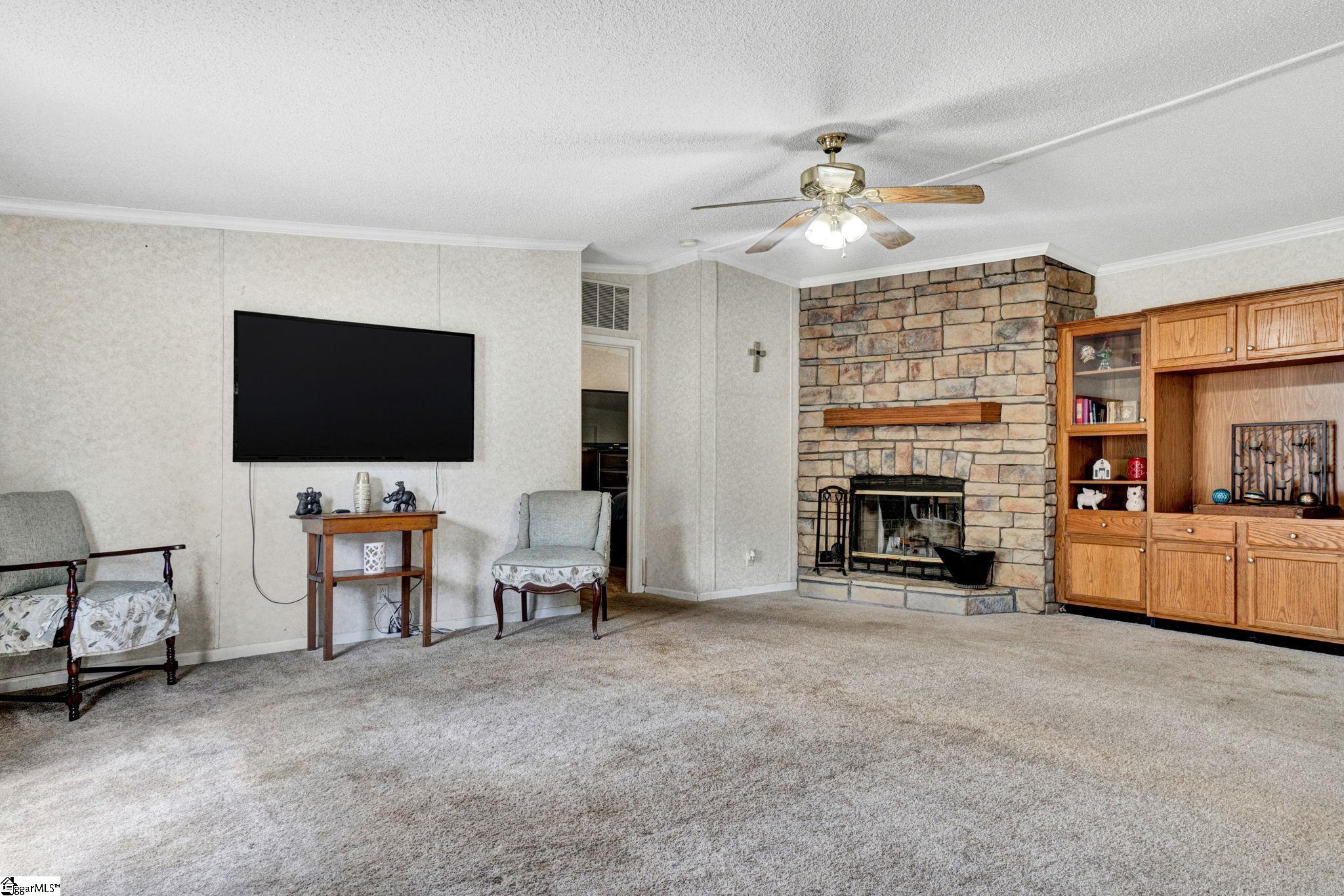 149 Pleasant Cove Drive Woodruff, SC 29388