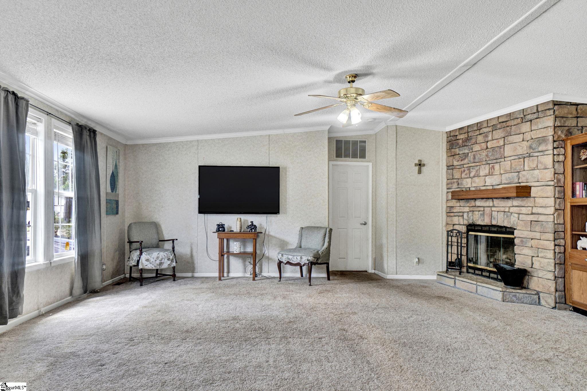 149 Pleasant Cove Drive Woodruff, SC 29388