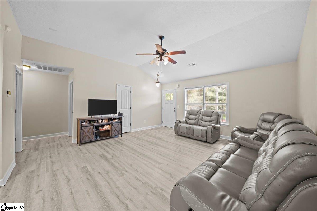 328 Bench Creek Place Roebuck, SC 29376