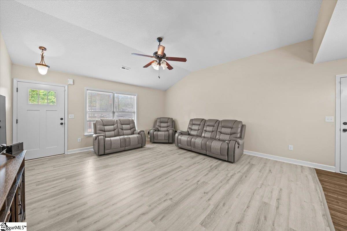 328 Bench Creek Place Roebuck, SC 29376