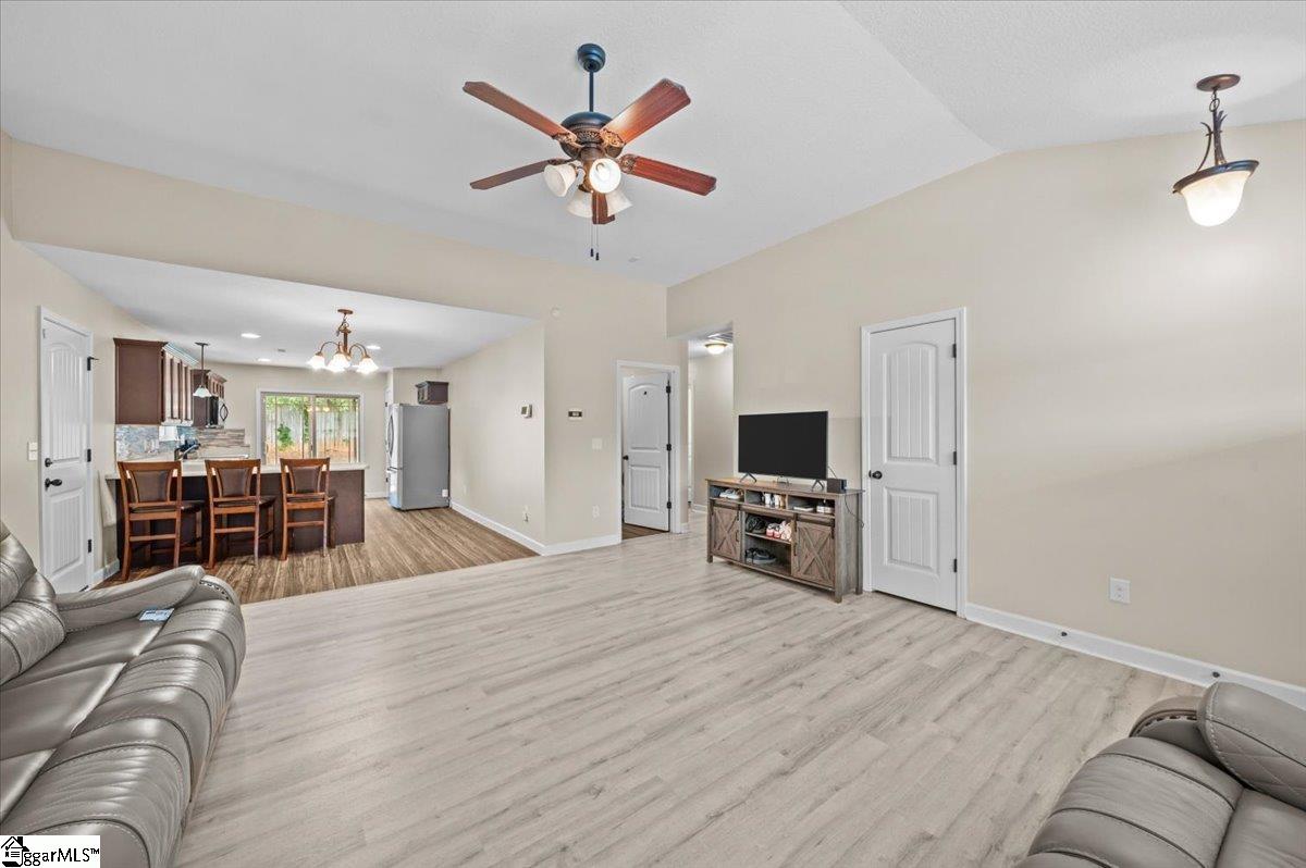328 Bench Creek Place Roebuck, SC 29376