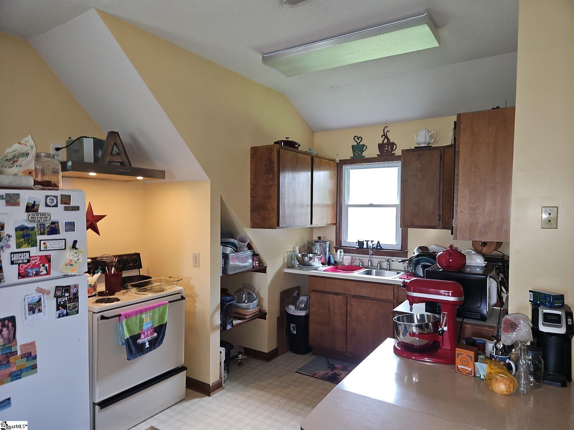 4612 Moorefield Memorial Highway Pickens, SC 29671