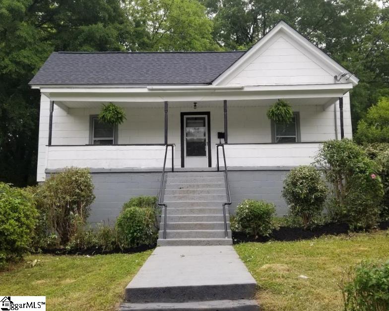 807 W Hampton Street Laurens, SC 29360-2223