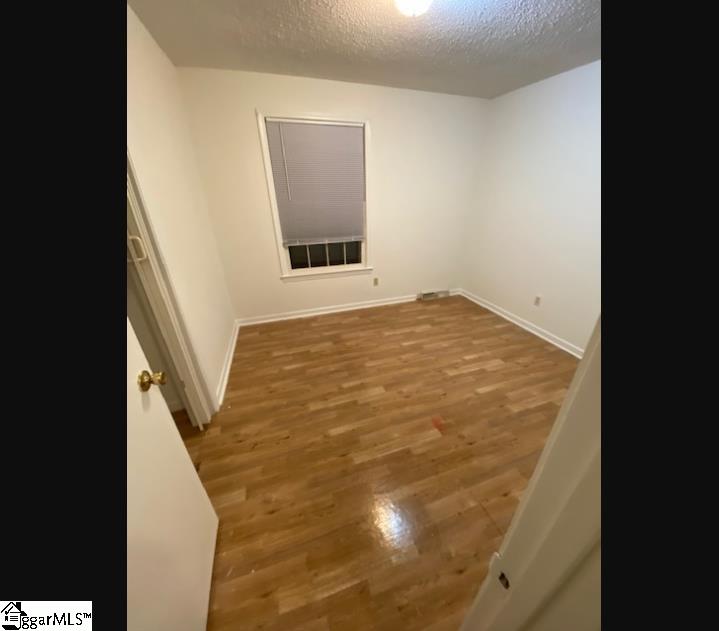 807 W Hampton Street Laurens, SC 29360-2223