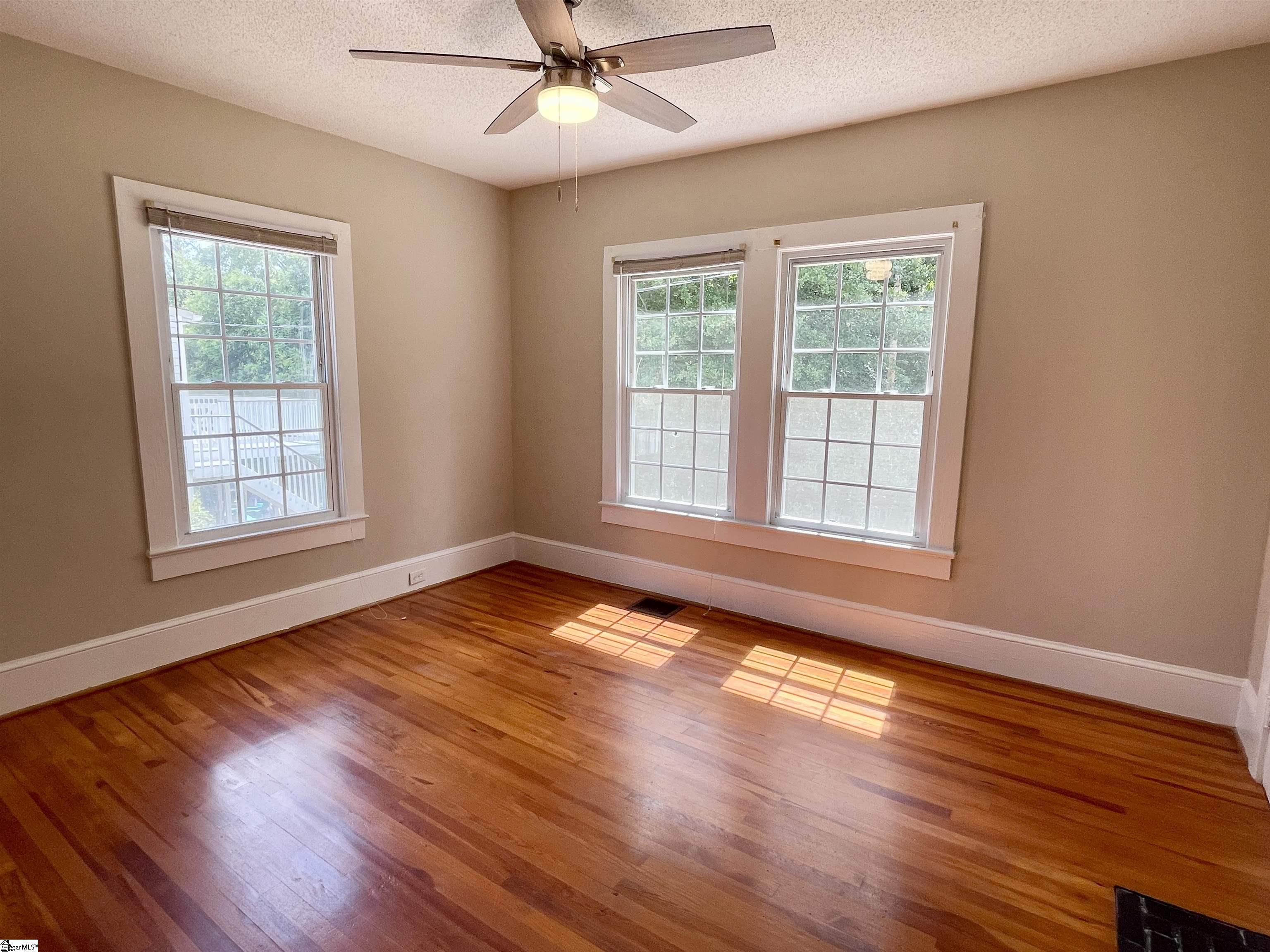 108 Moreland Avenue Laurens, SC 29360