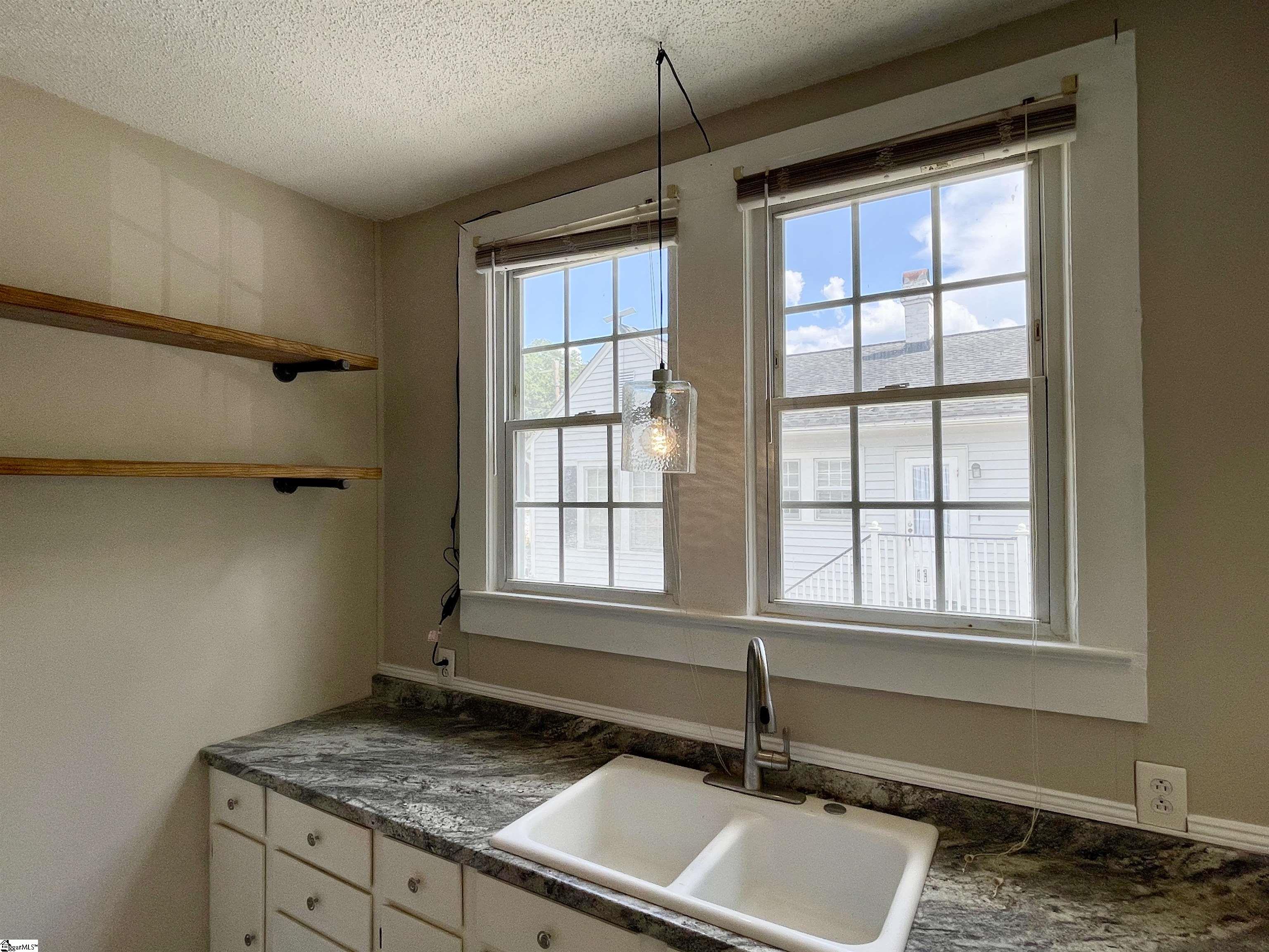 108 Moreland Avenue Laurens, SC 29360