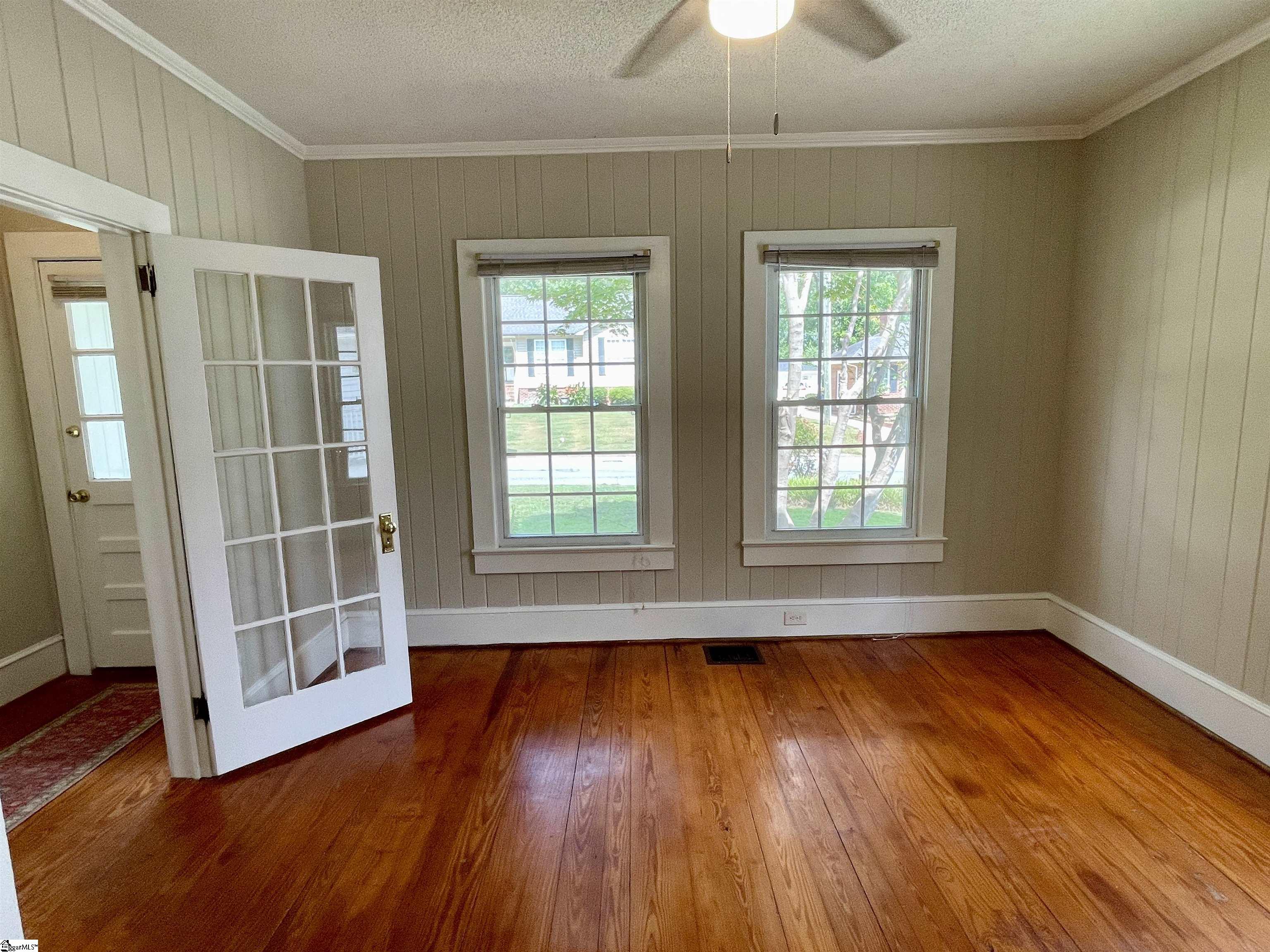 108 Moreland Avenue Laurens, SC 29360