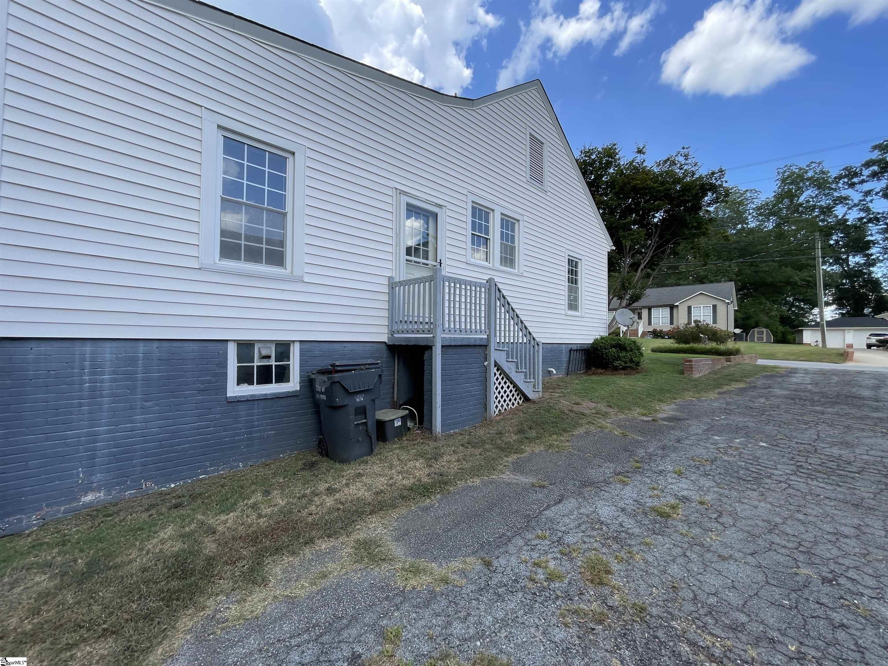 108 Moreland Avenue Laurens, SC 29360