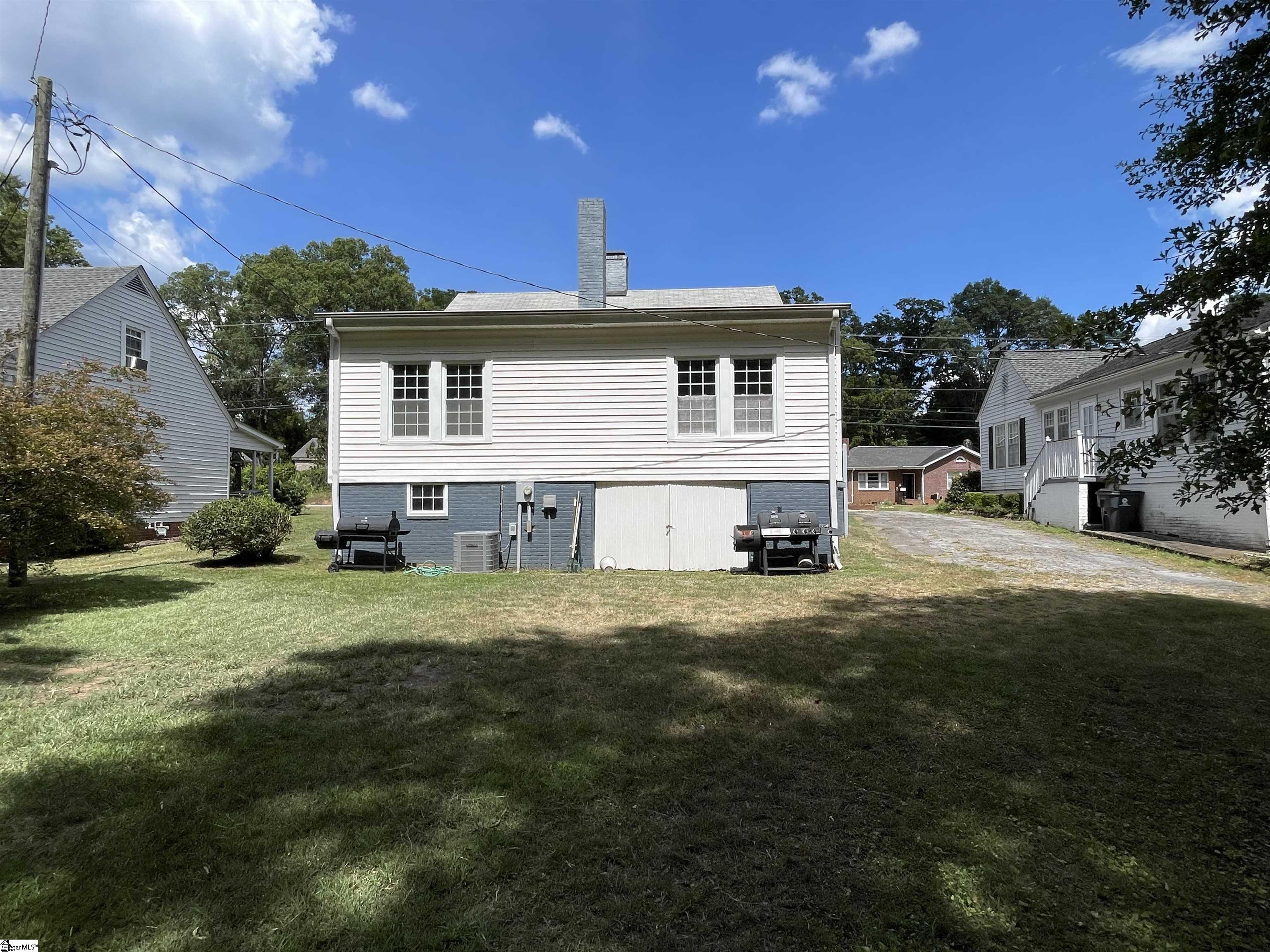 108 Moreland Avenue Laurens, SC 29360