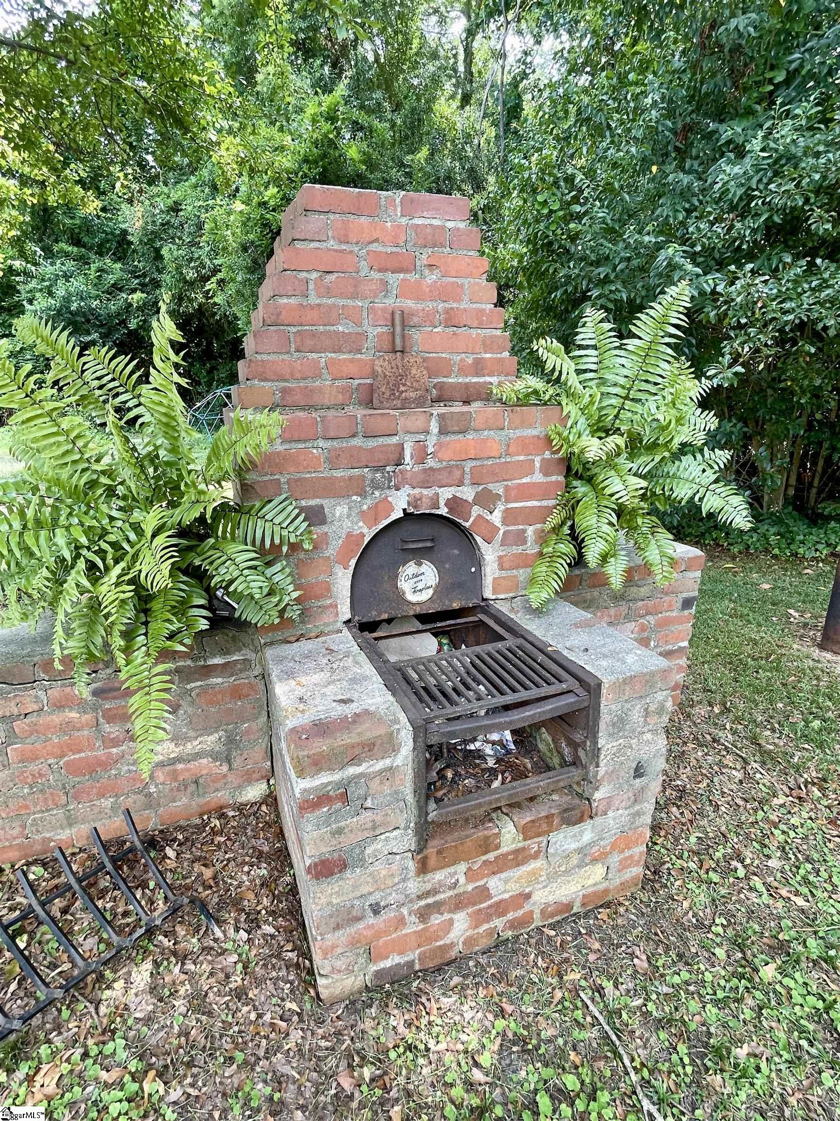 108 Moreland Avenue Laurens, SC 29360