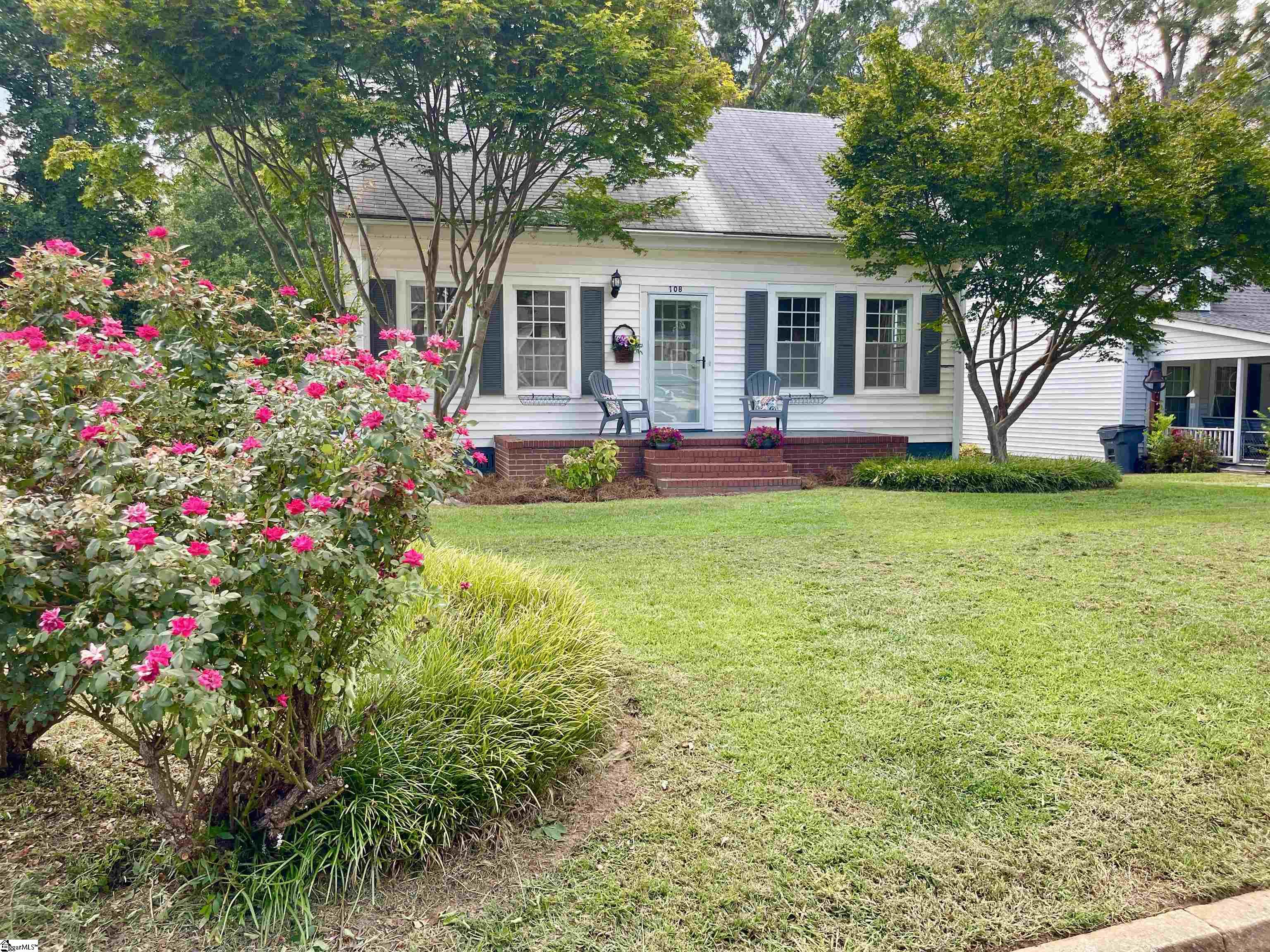 108 Moreland Avenue Laurens, SC 29360