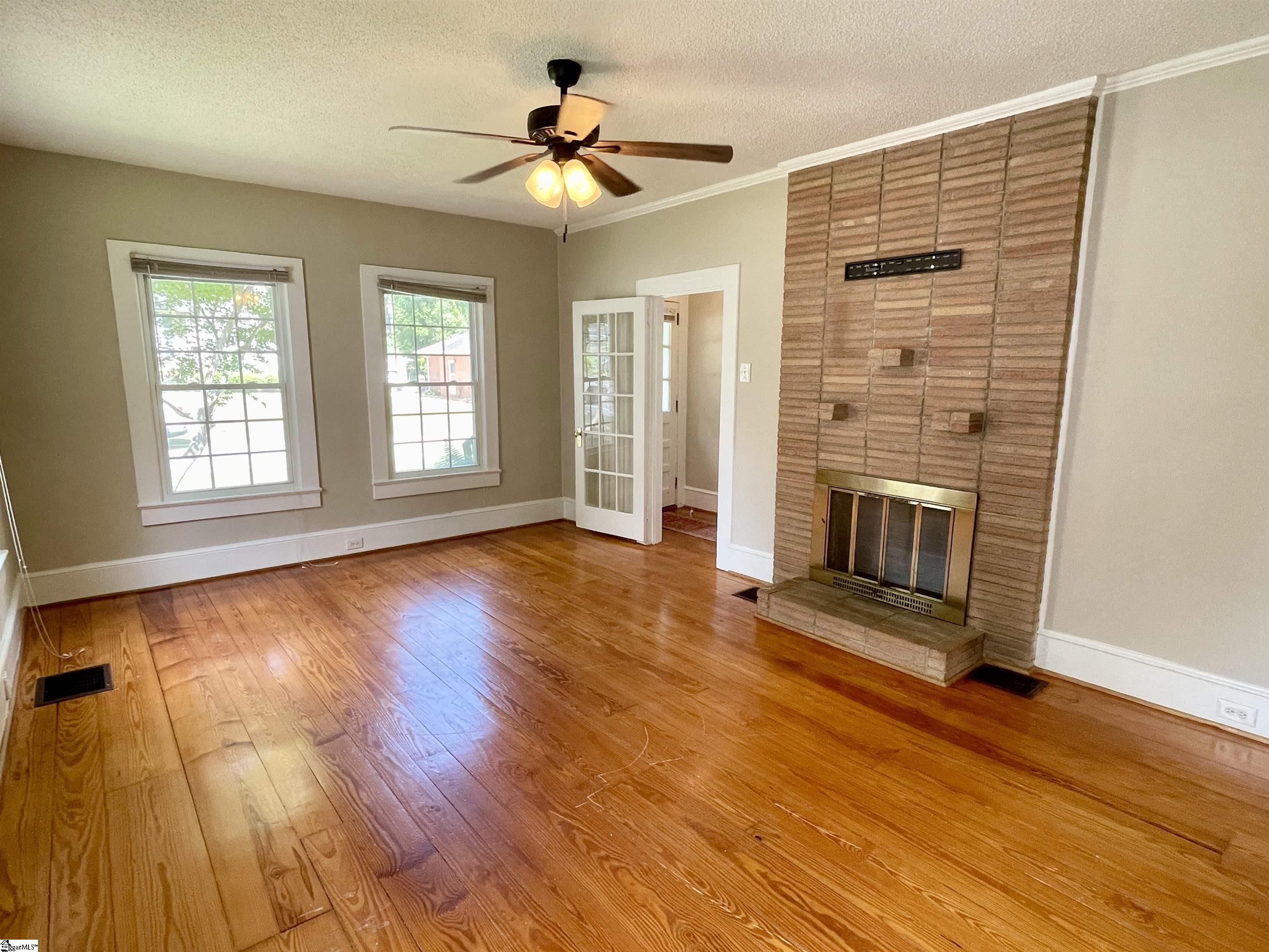 108 Moreland Avenue Laurens, SC 29360