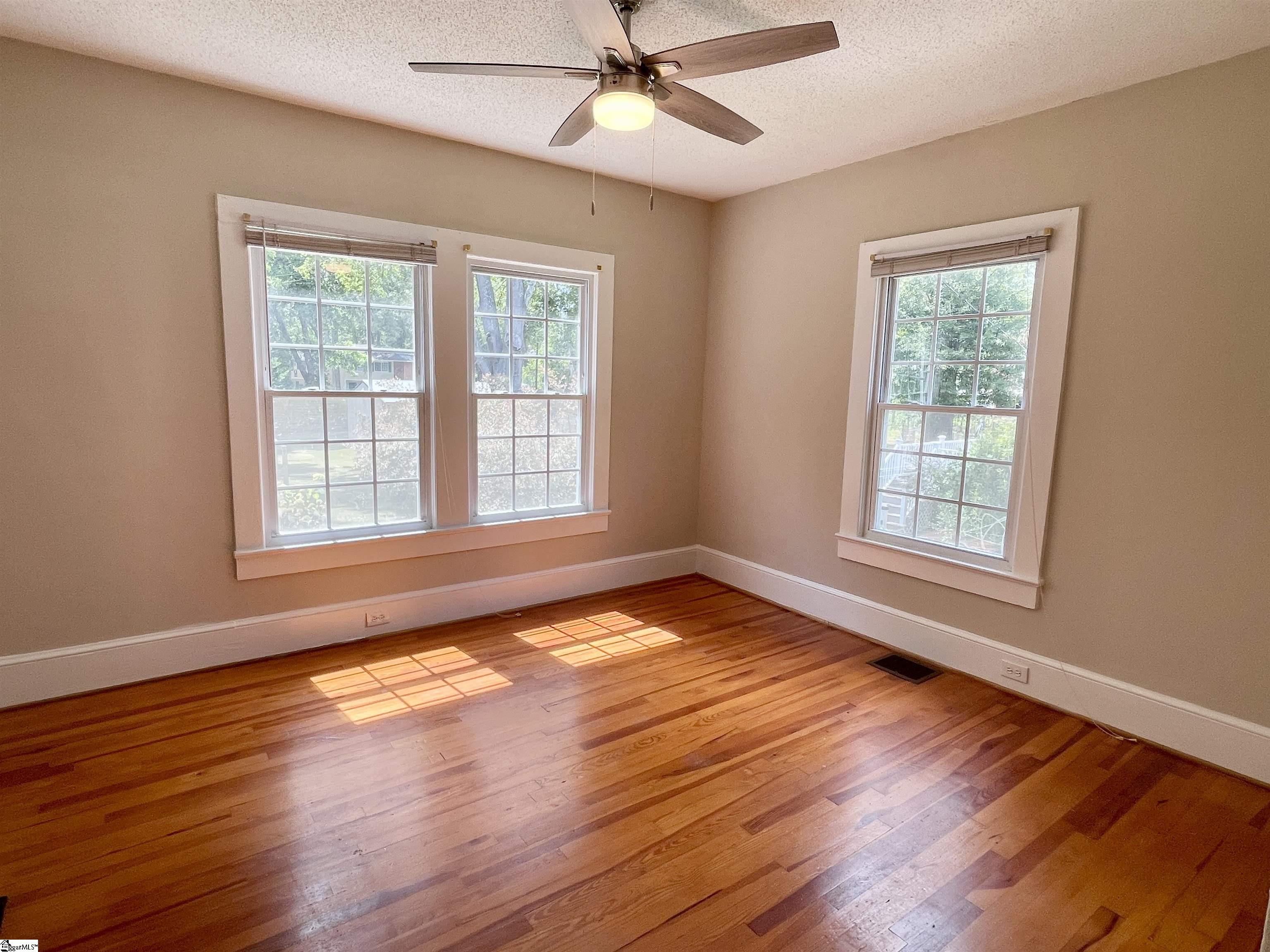 108 Moreland Avenue Laurens, SC 29360