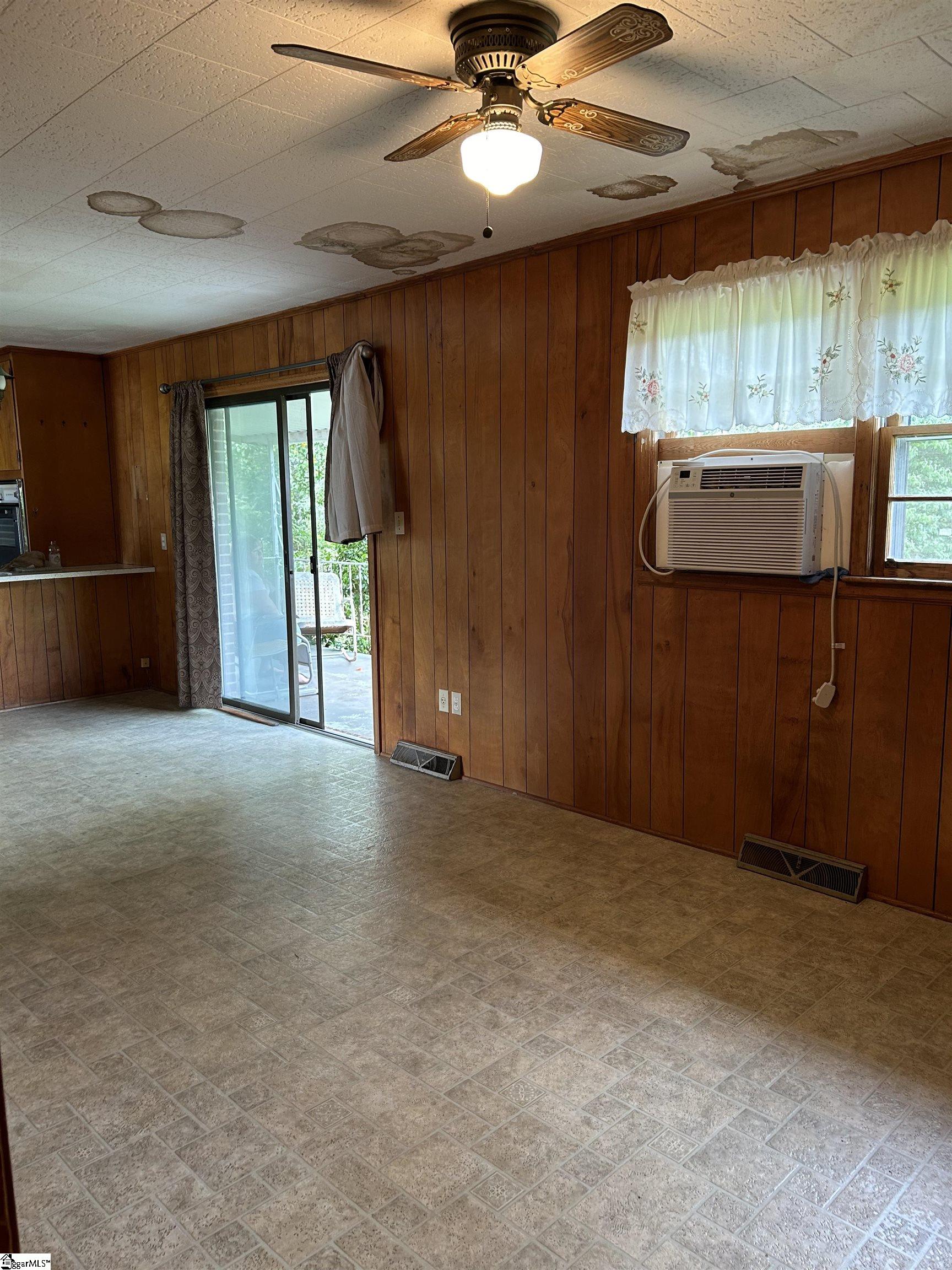 1238 Ebenezer Road West Union, SC 29696