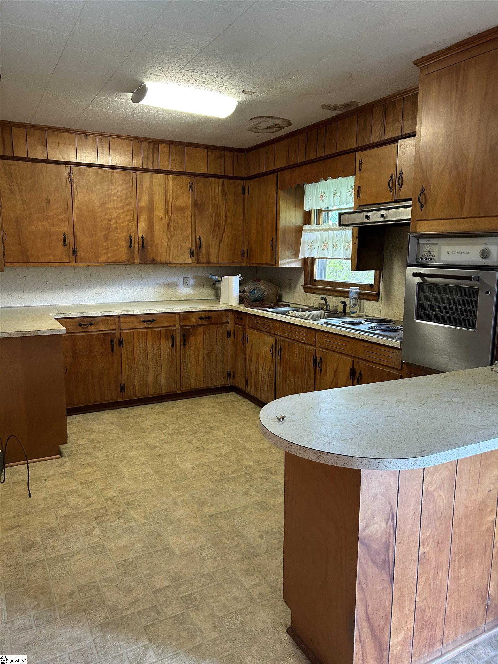 1238 Ebenezer Road West Union, SC 29696