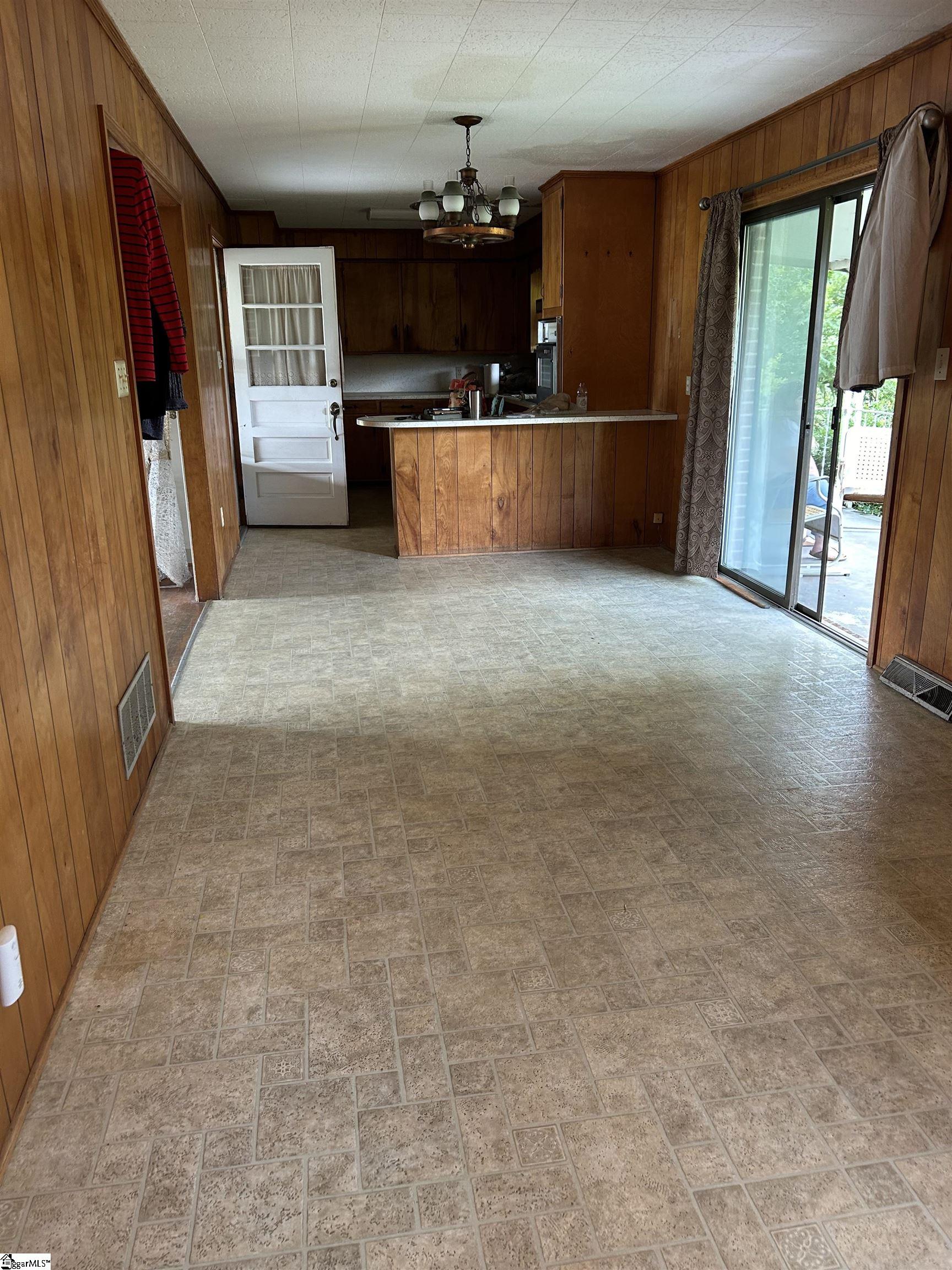 1238 Ebenezer Road West Union, SC 29696