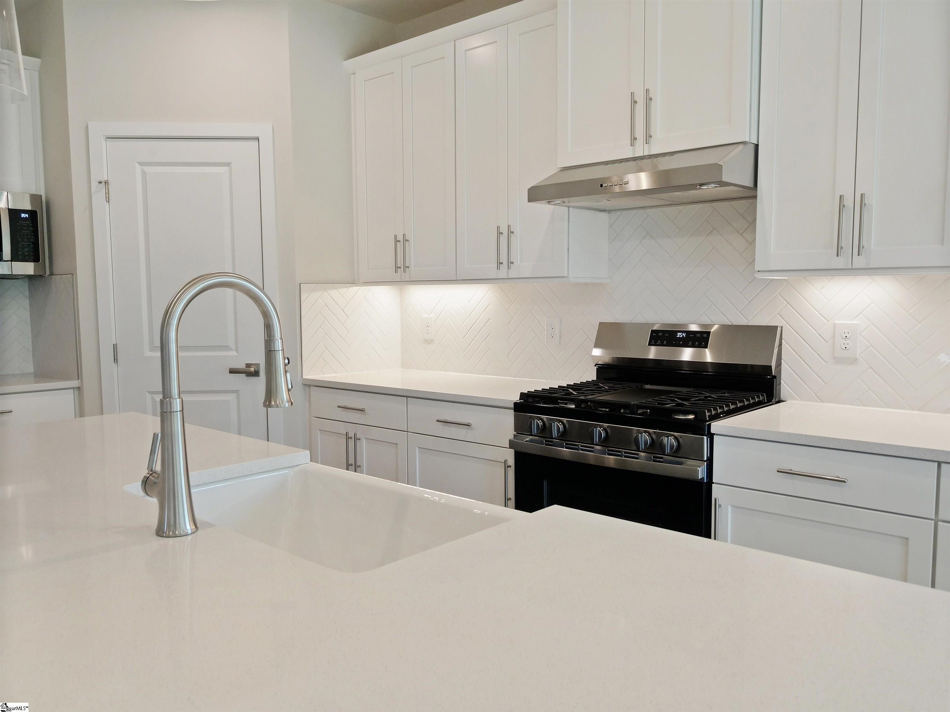 107 Meadow Lane Easley, SC 29642