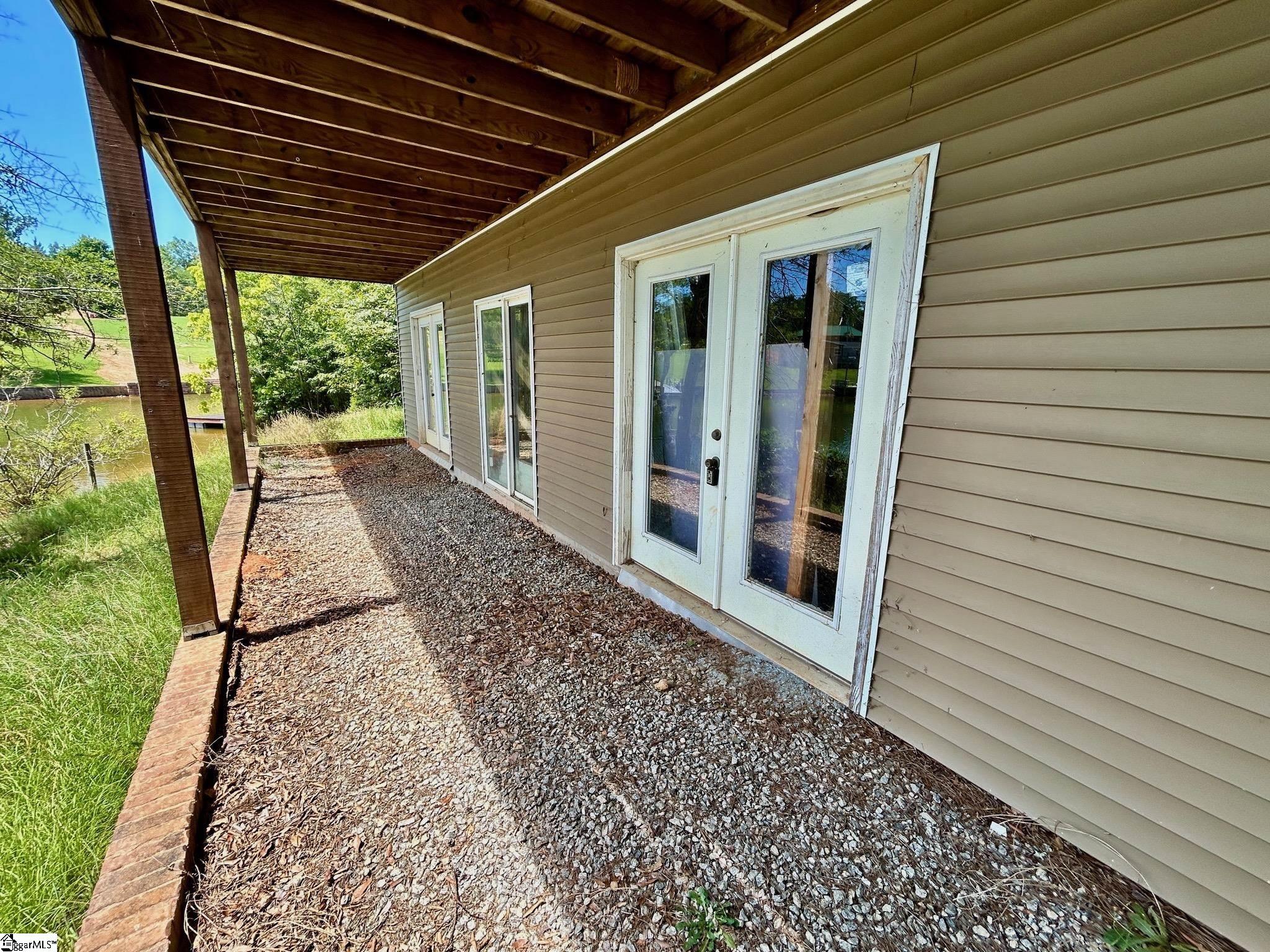 70 Martin Webb Way Iva, SC 29655
