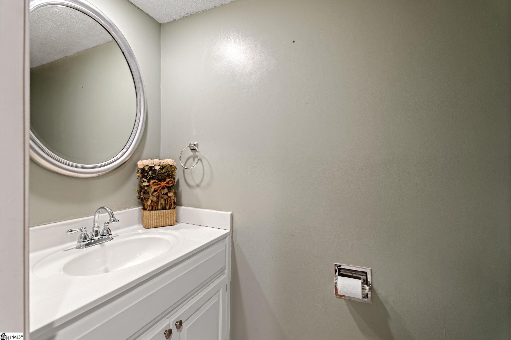 100 Briarview Circle Greenville, SC 29615