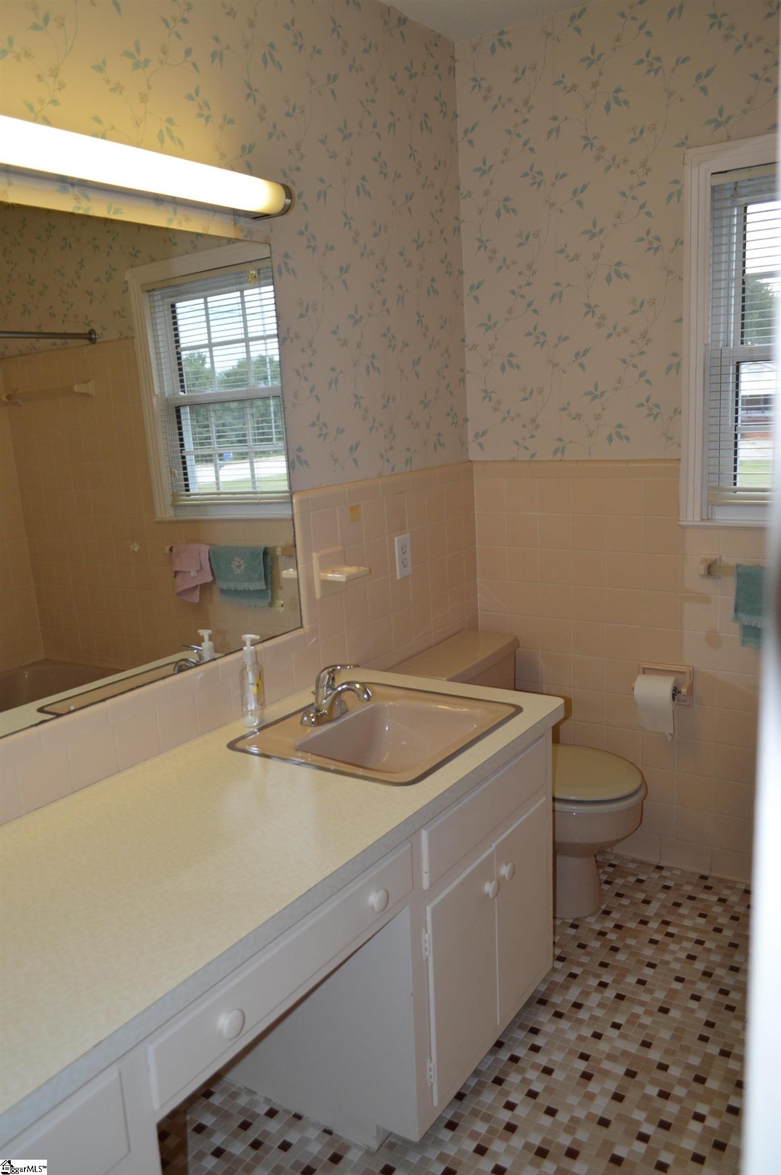 2462 E Blackstock Road Roebuck, SC 29376